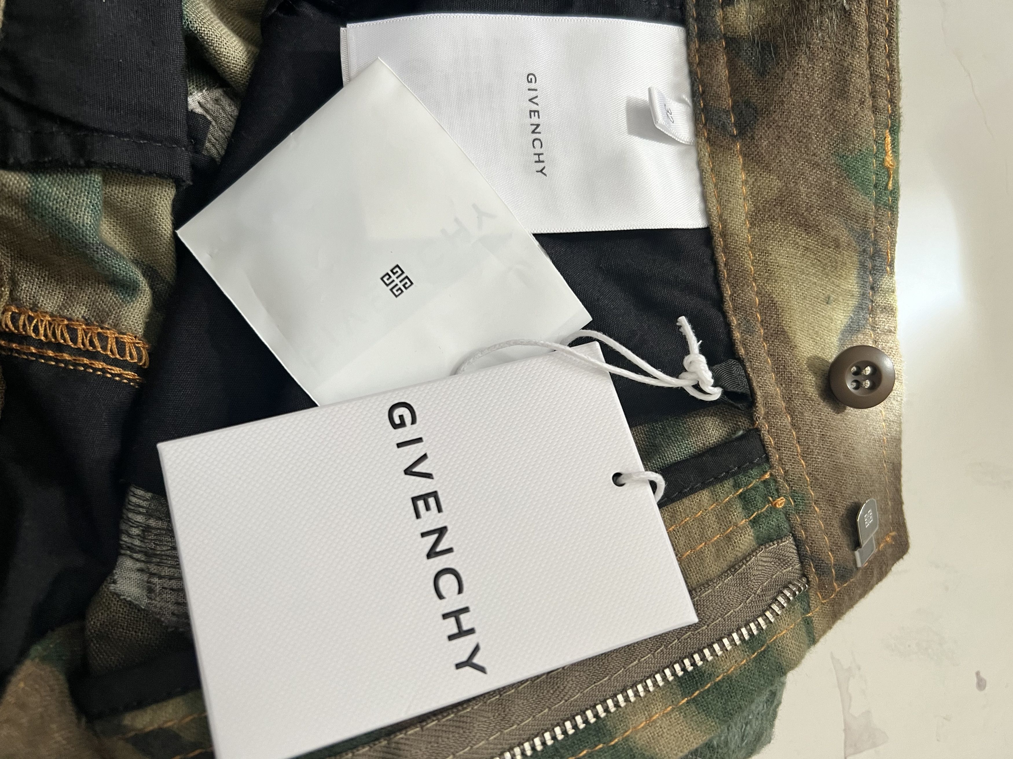 Givenchy Runway FW'23 Khaki Distressed Cargo Pants Size US 32 / EU 48 - 20 Thumbnail