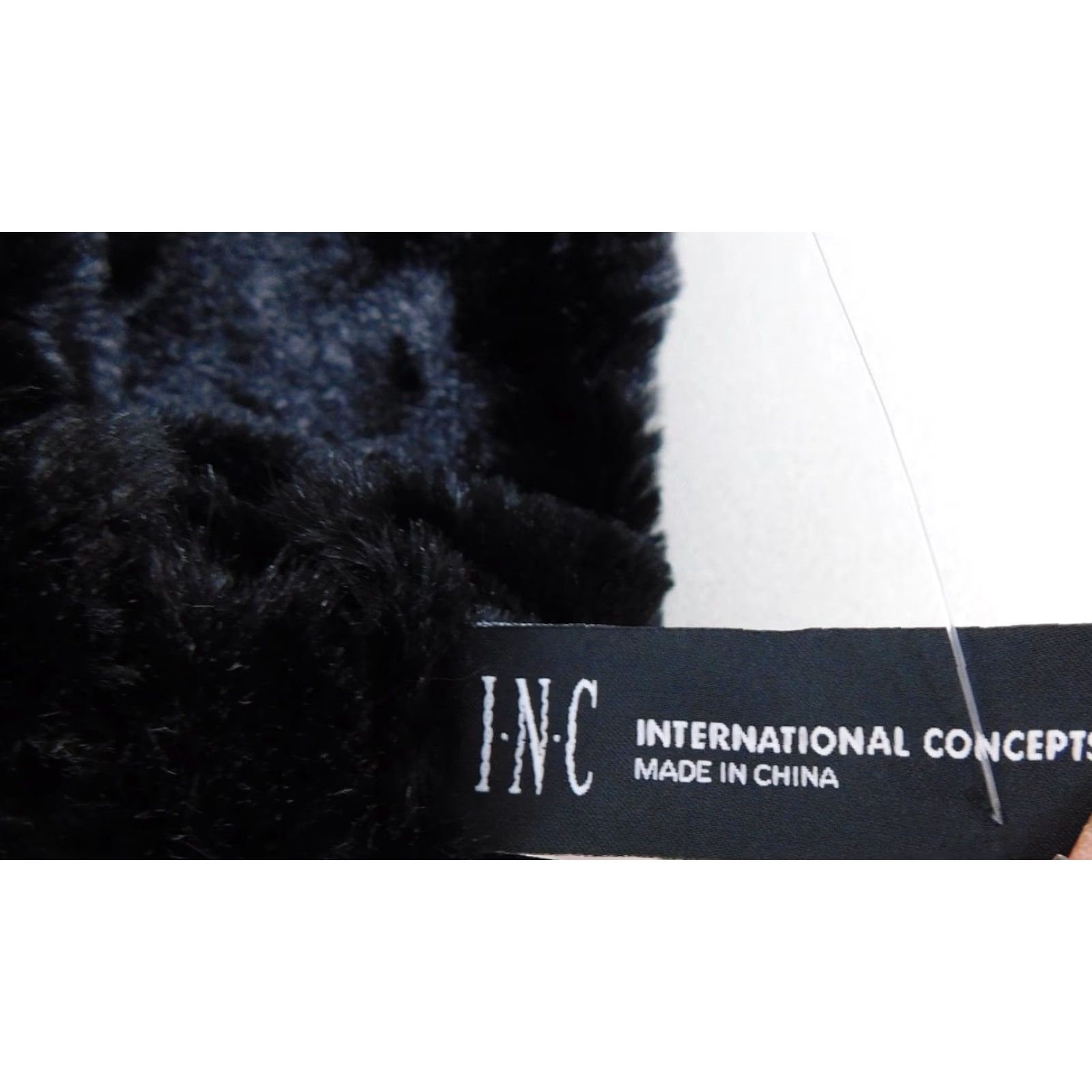 Vintage VINTAGE INC International Concepts Beaded Faux Fur Cowl Neck Scarf Black #2422 Size ONE SIZE - 4 Thumbnail
