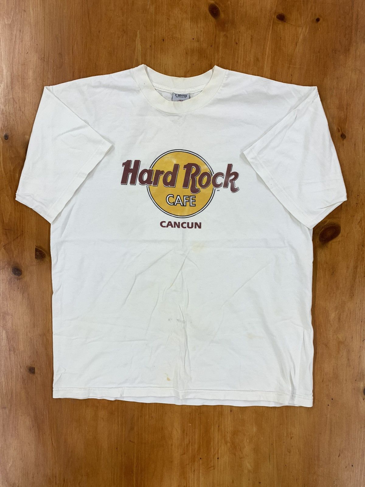 Vintage Vintage Hard Rock Cafe Cancun Tee Size US XL / EU 56 / 4 - 1 Thumbnail