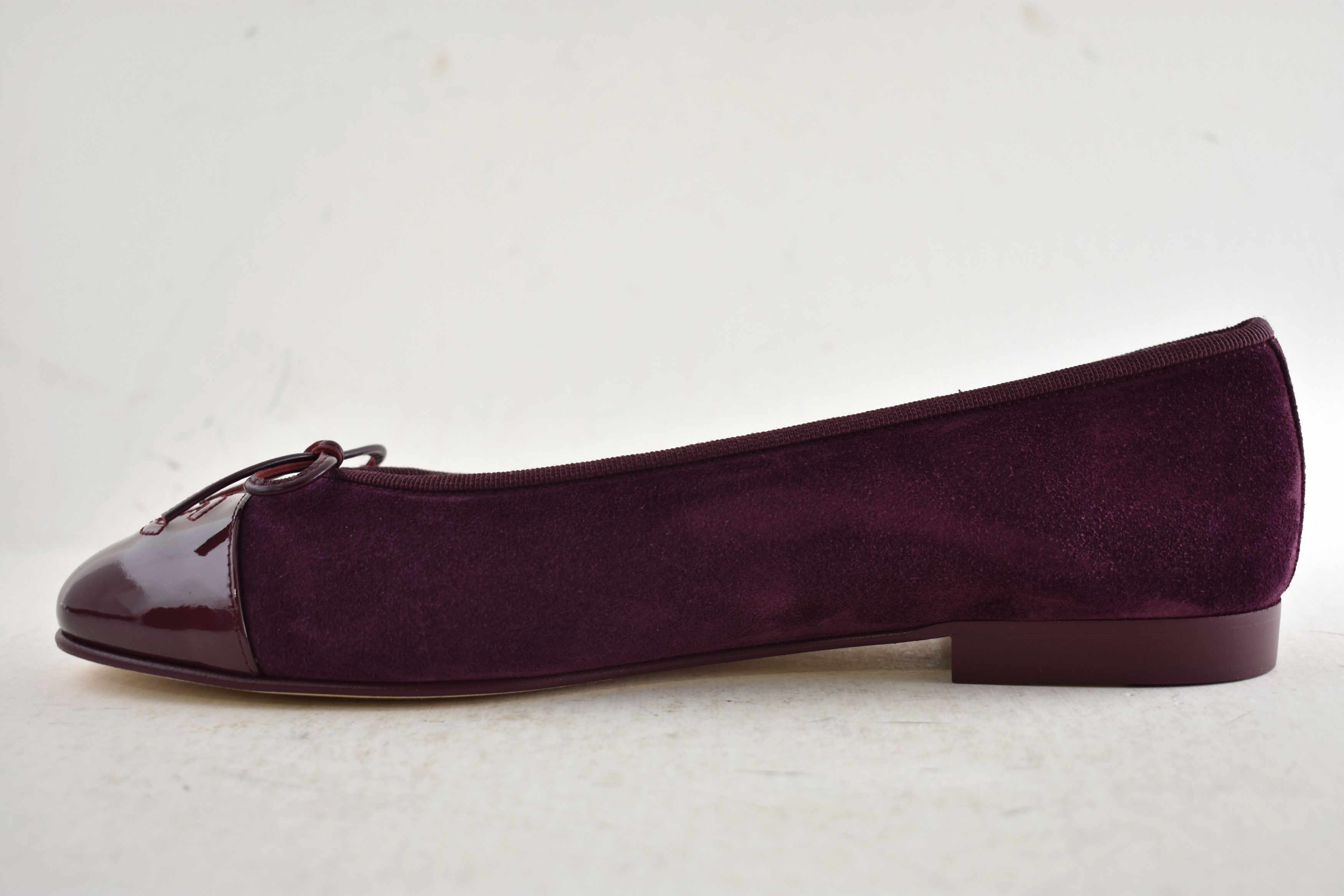 Chanel 26A Burgundy Purple Suede CC Logo Ballet Ballerina Flat 41 Size US 11 / IT 41 - 17 Thumbnail