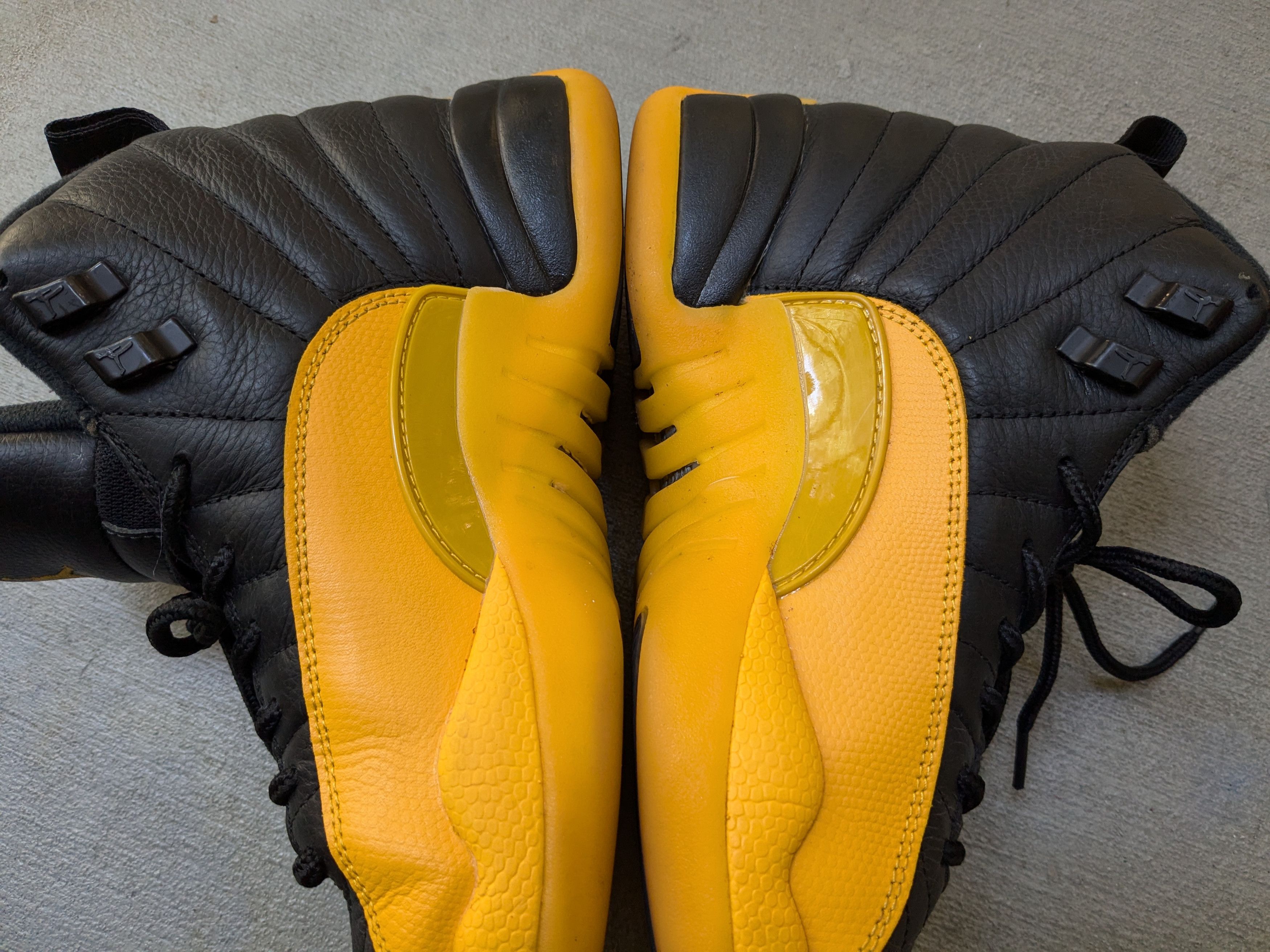 Jordan Brand Nike Air Jordan 12 Retro University Gold 8.5 Yellow Black Size US 8.5 / EU 41-42 - 10 Thumbnail