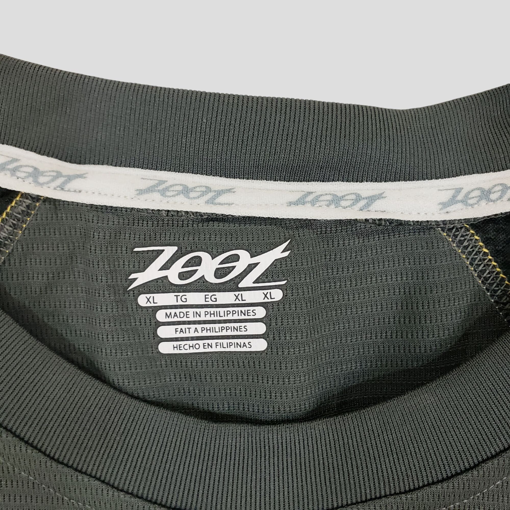 Other ZootPerformance Gray & Black Mesh Panel Athletic T-Shirt XL Size US XL / EU 56 / 4 - 6 Thumbnail