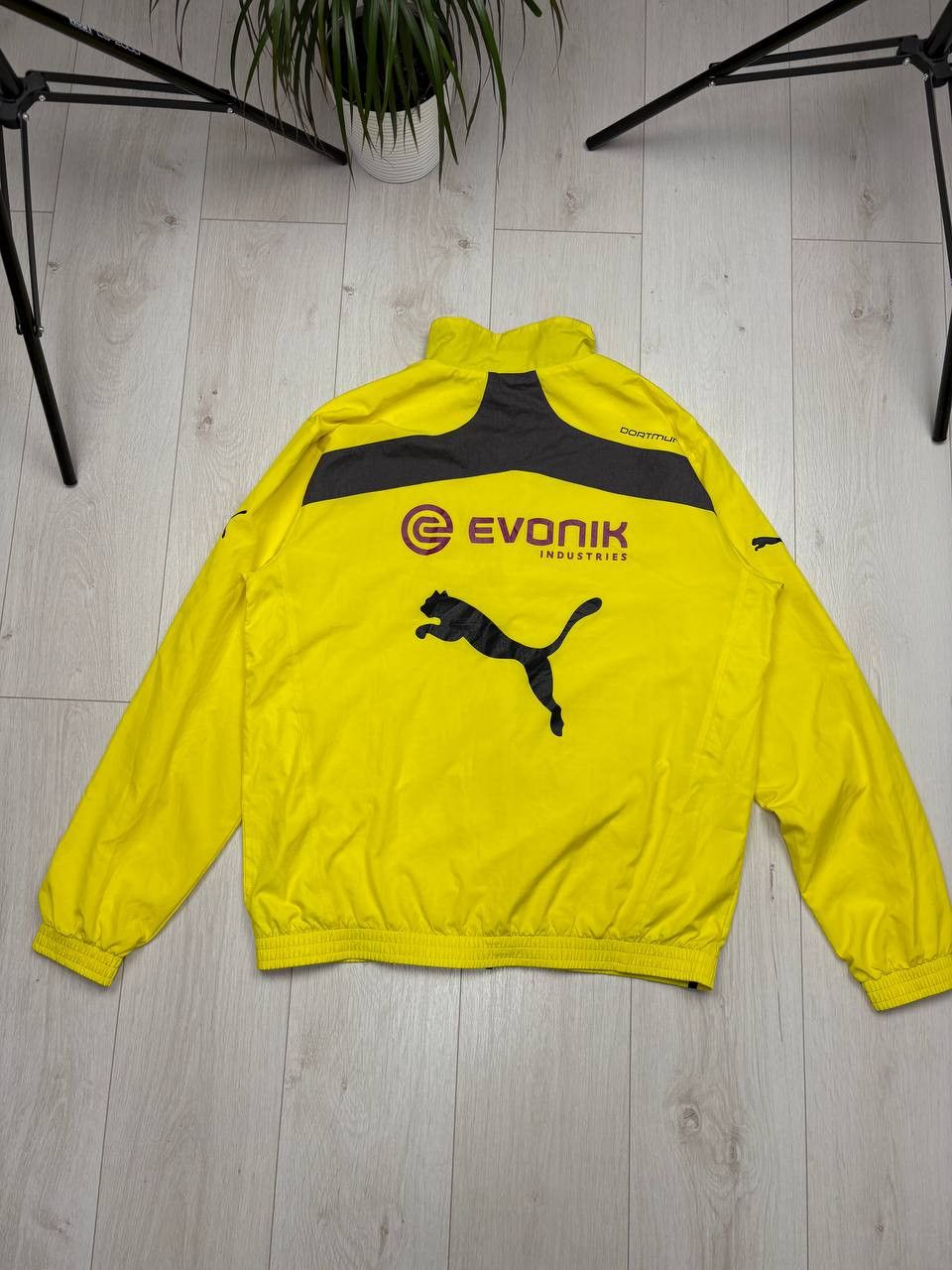 Puma Puma BORUSSIA Dortmund Soccer Windbreaker Vintage Jacket Size US XL / EU 56 / 4 - 9 Thumbnail