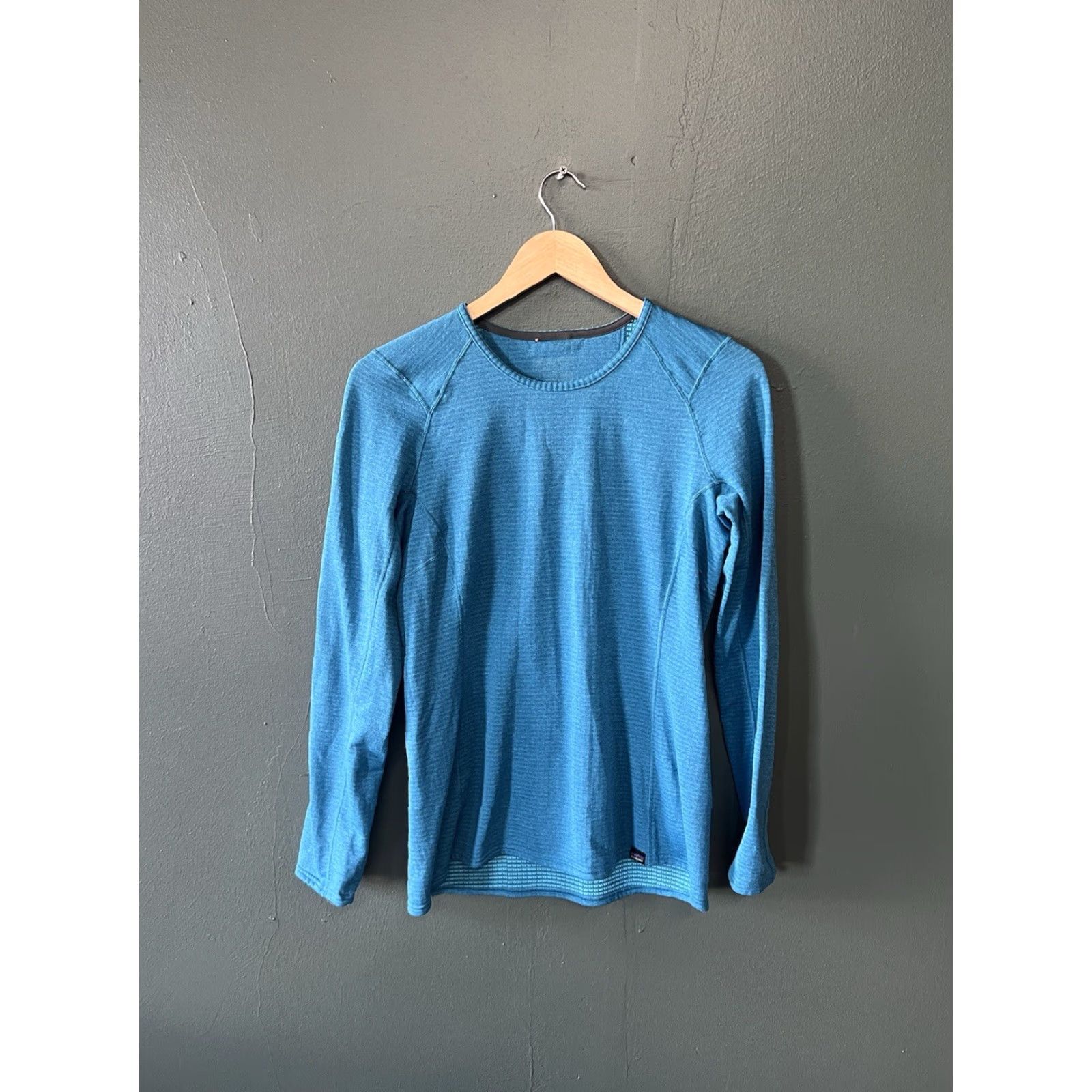 Patagonia Patagonia Mens Blue Long Sleeve Capilene Baselayer T-shirt M Size Medium Pullover Shirt Activewear Mens Size US M / EU 48-50 / 2 - 2 Thumbnail