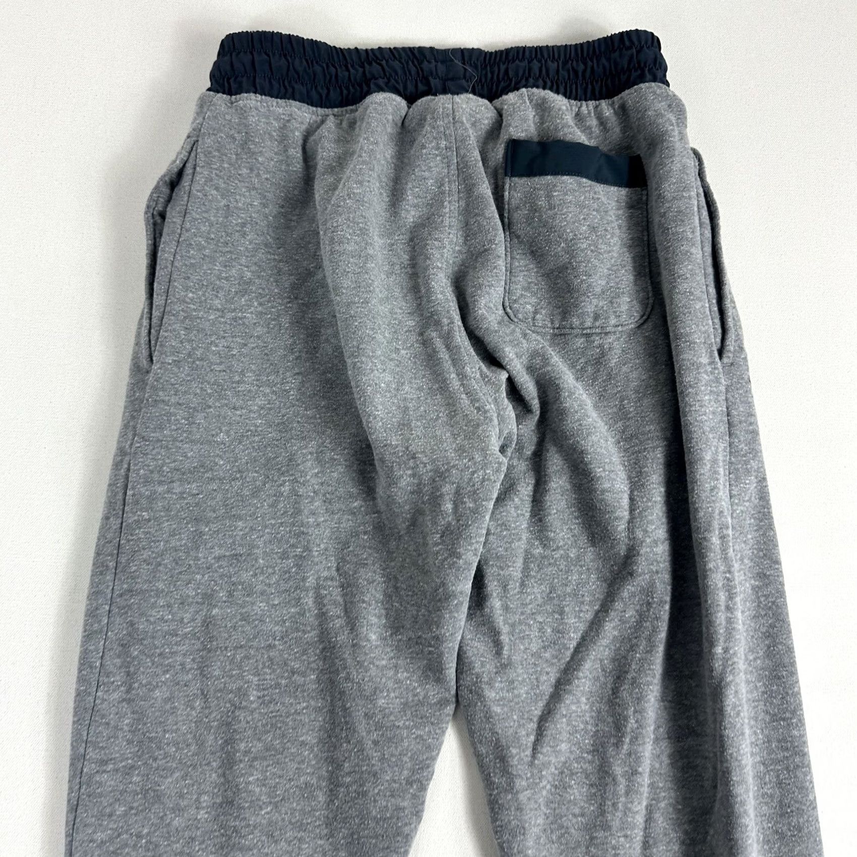 Under Armour Under Armour Rival Fleece Joggers Gray Mens Small Active Sweatpants Athletic Tapered PocketsElastic Waist Gym & Training Running & Jogging Pants Size US 29 - 4 Thumbnail