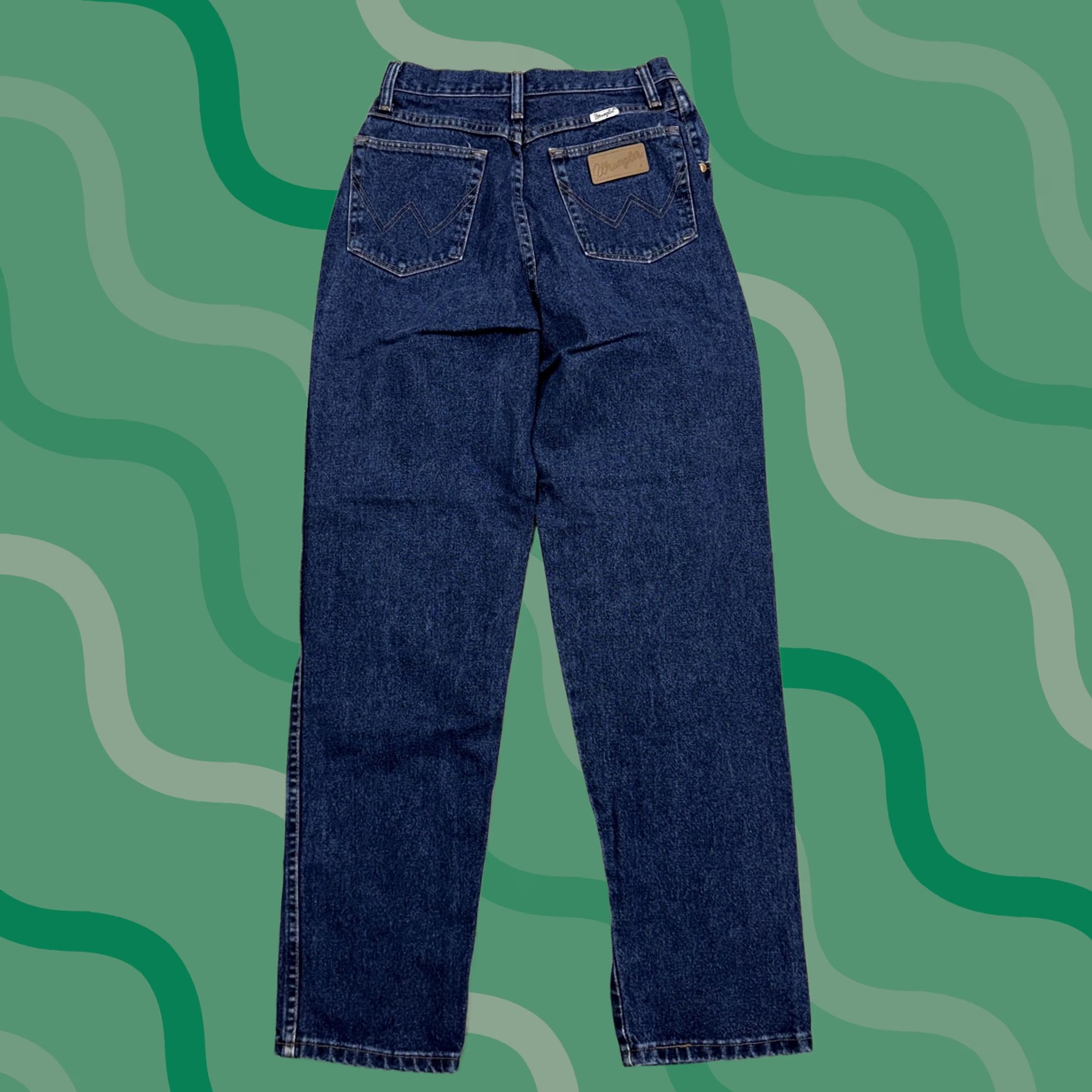 Wrangler VINTAGE Wrangler Jeans Womens 7/8 Blue High Rise Tapered Leg Made USA 90s Size 28" / US 6 / IT 42 - 1 Thumbnail