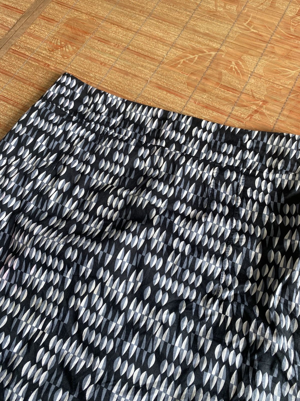 Issey Miyake Japanese mini skirt 3d art styled avantgarde isseymiyake Size 30" / US 8 / IT 44 - 2 Thumbnail