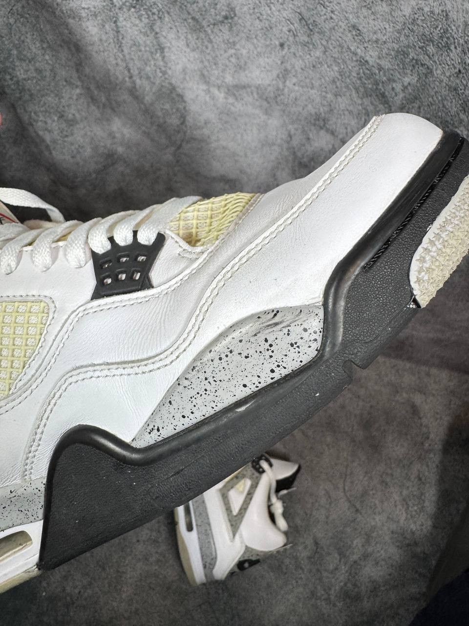 Jordan Brand Size 11 | Jordan 4 White Cement No Box | Pre-Owned Size US 11 / EU 44 - 9 Thumbnail