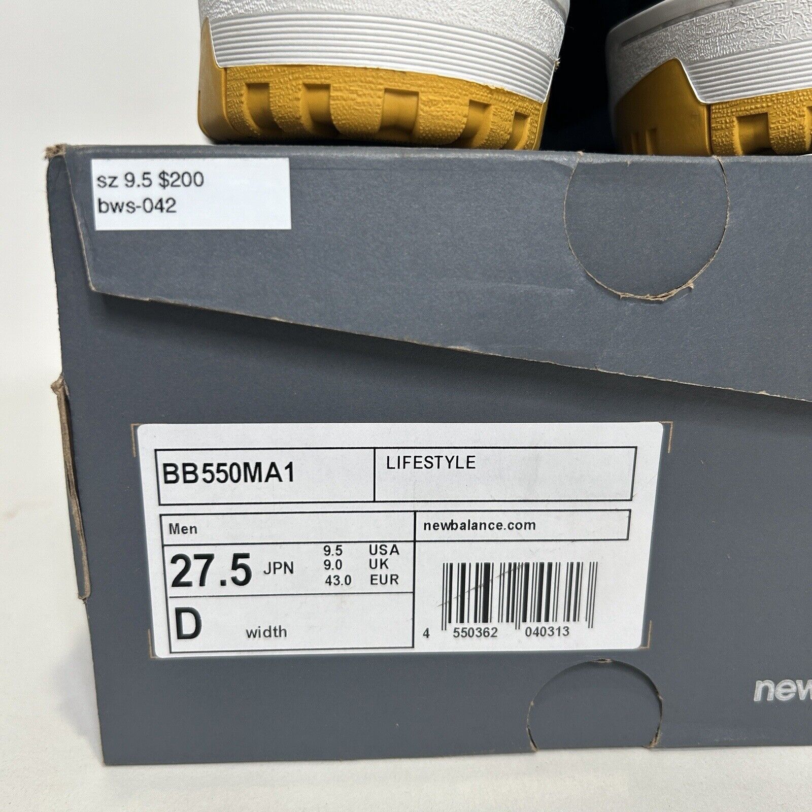 New Balance New Balance 550 “Michigan/Navy Yellow” 2024 Size US 9.5 / EU 42-43 - 5 Thumbnail