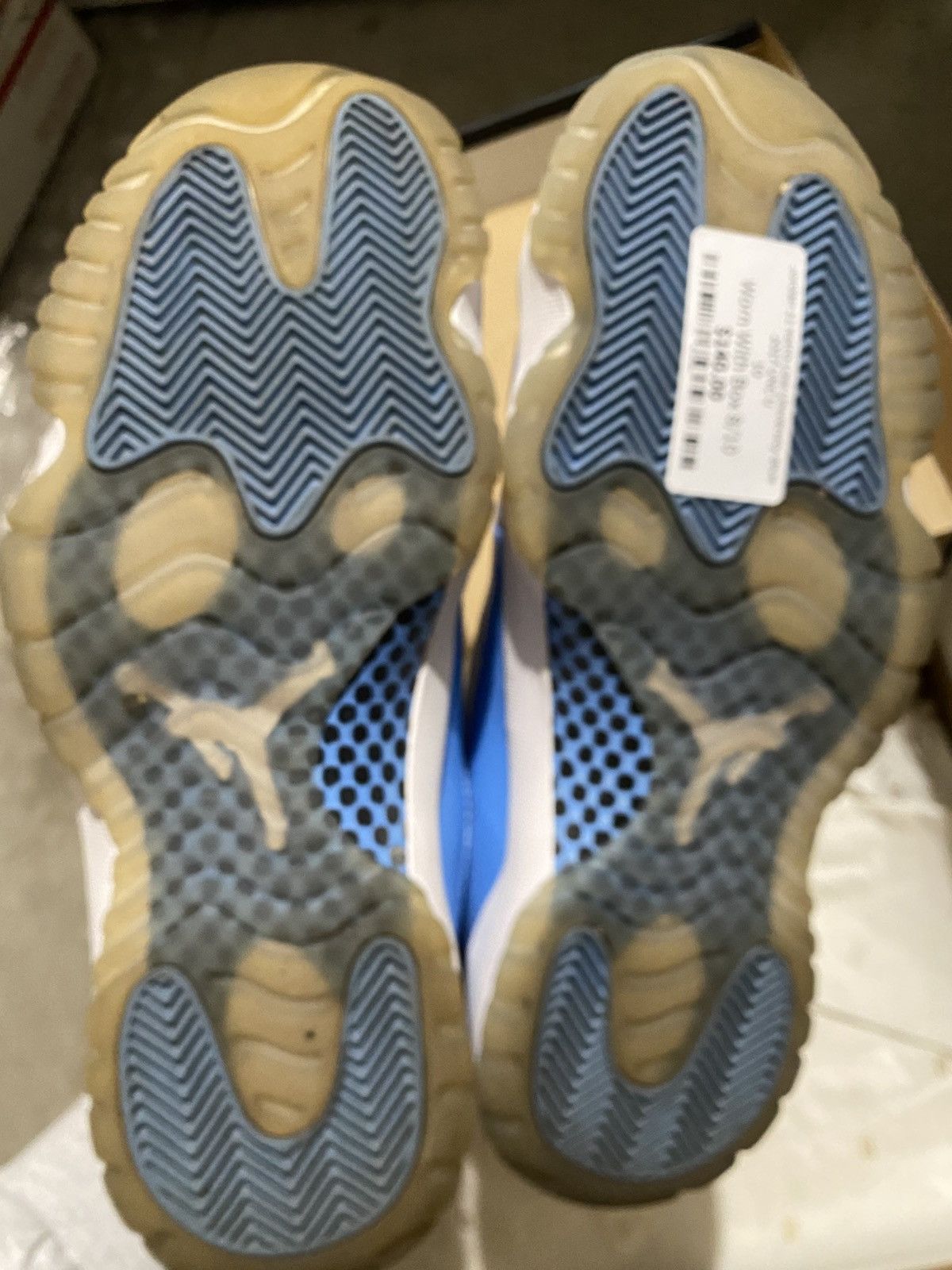 Jordan Brand Jordan 11 Low UNC University Blue (2017) Size US 10 / EU 43 - 4 Thumbnail