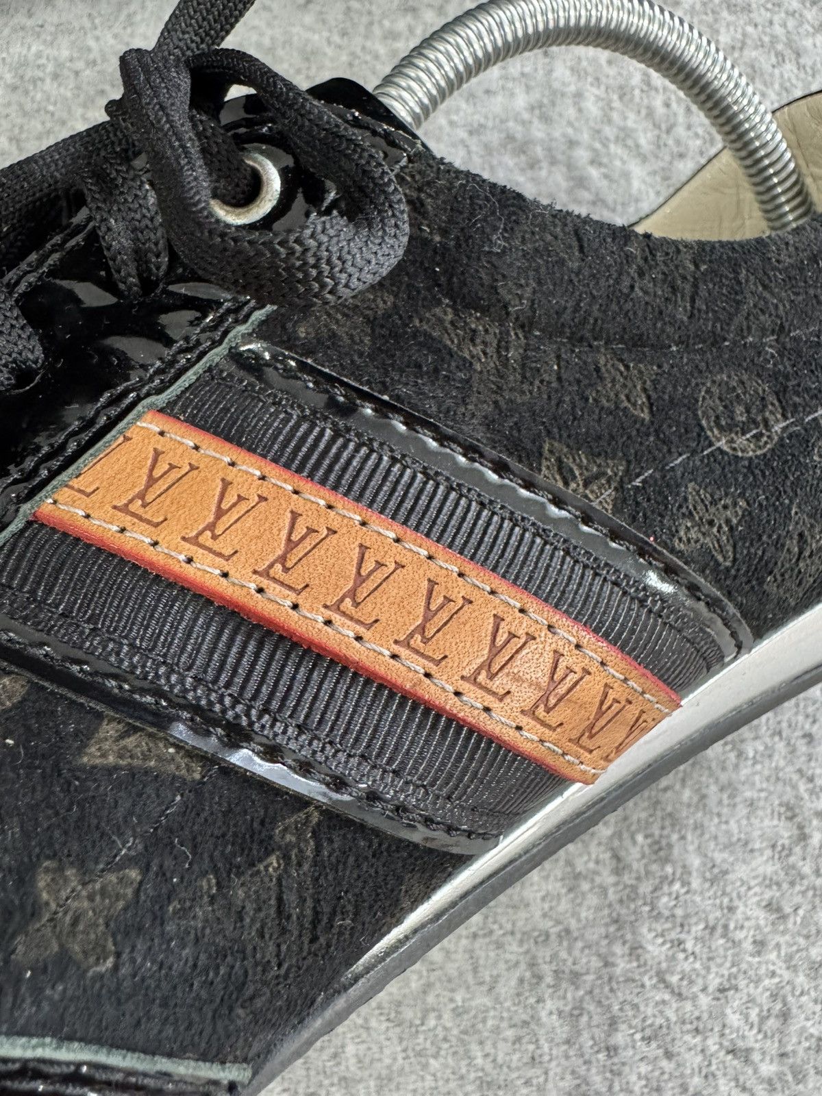 Louis Vuitton Louis Vuitton Paris LV monogram leather low sneakers 38 shoe Size US 8 / IT 38 - 7 Thumbnail