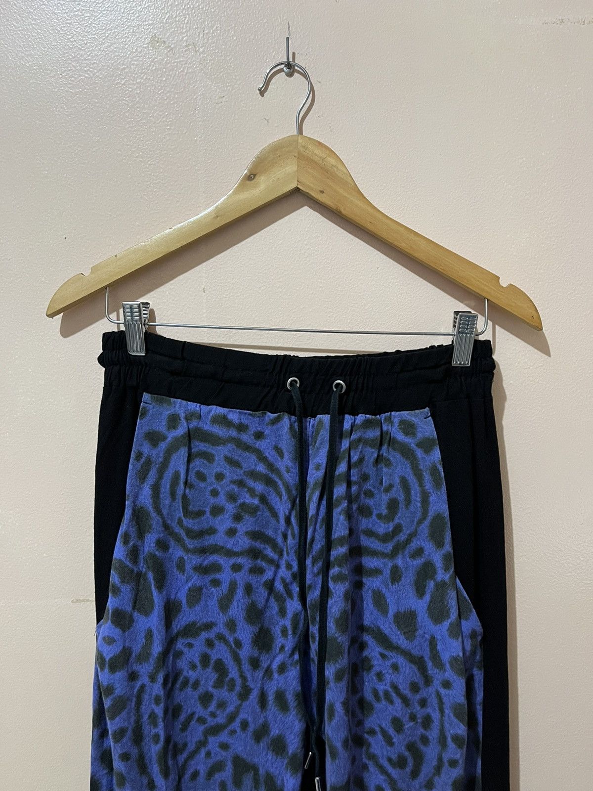 Maison MIHARA YASUHIRO Maison Mihara Yasuhiro - Blue Leopard Print - Cotton Pants Size 26" / US 2 / IT 38 - 4 Thumbnail