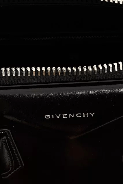 Givenchy GIVENCHY Antigona Small Black Leather Bag New/Auth Size ONE SIZE - 4 Thumbnail