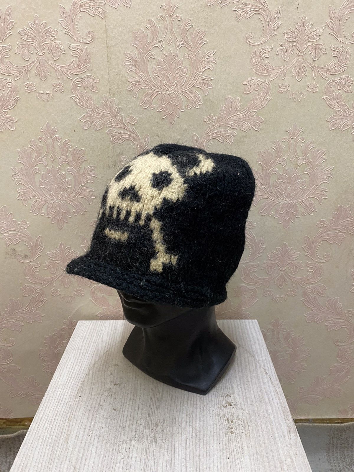 Japanese Brand Vintage Skull Big Logo Crochet Beanie Hat Size ONE SIZE - 3 Thumbnail