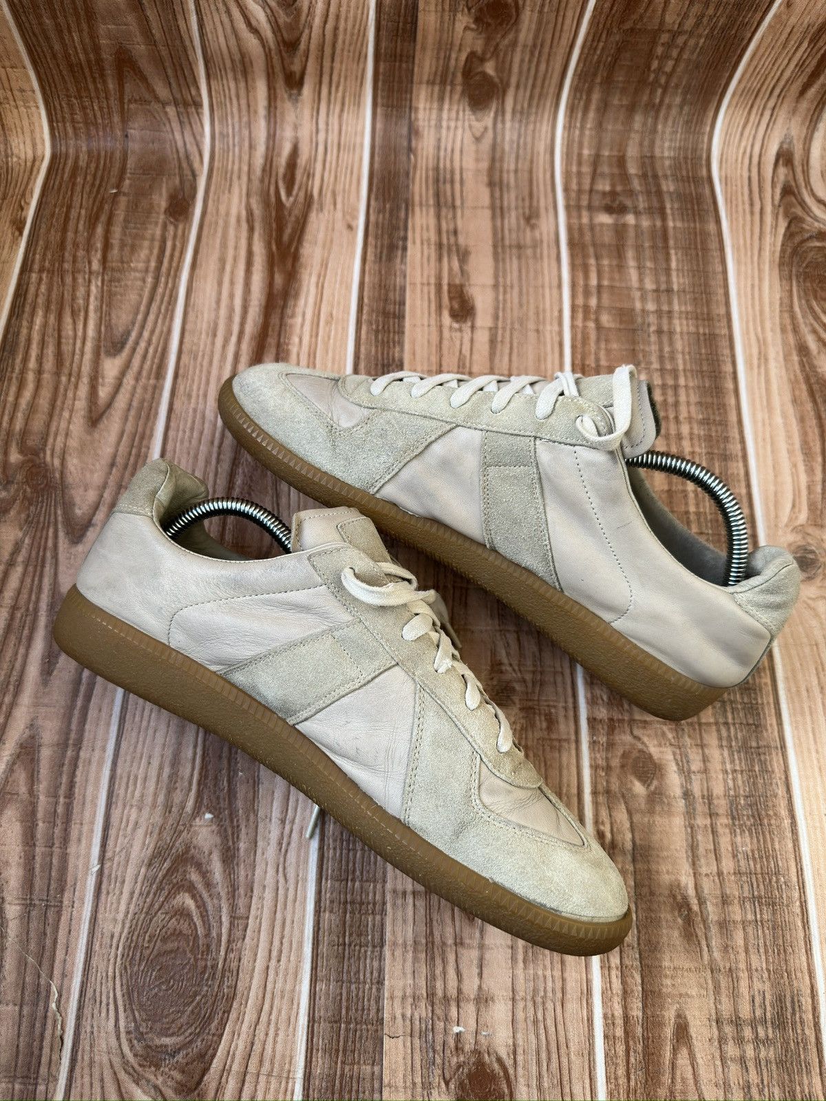 Maison Margiela Maison Martin Margiela Replica Gats Beige Lowtop Sneaks Size US 9 / EU 42 - 5 Thumbnail