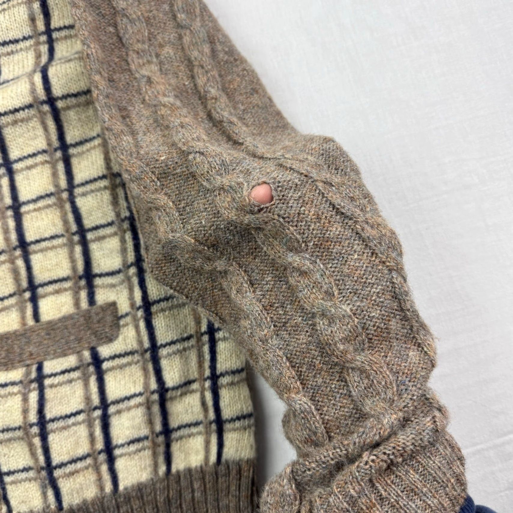 Vintage VINTAGE Alan Flusser Cardigan Sweater Mens Large Brown Plaid Wool 80s 90s Size US L / EU 52-54 / 3 - 5 Thumbnail