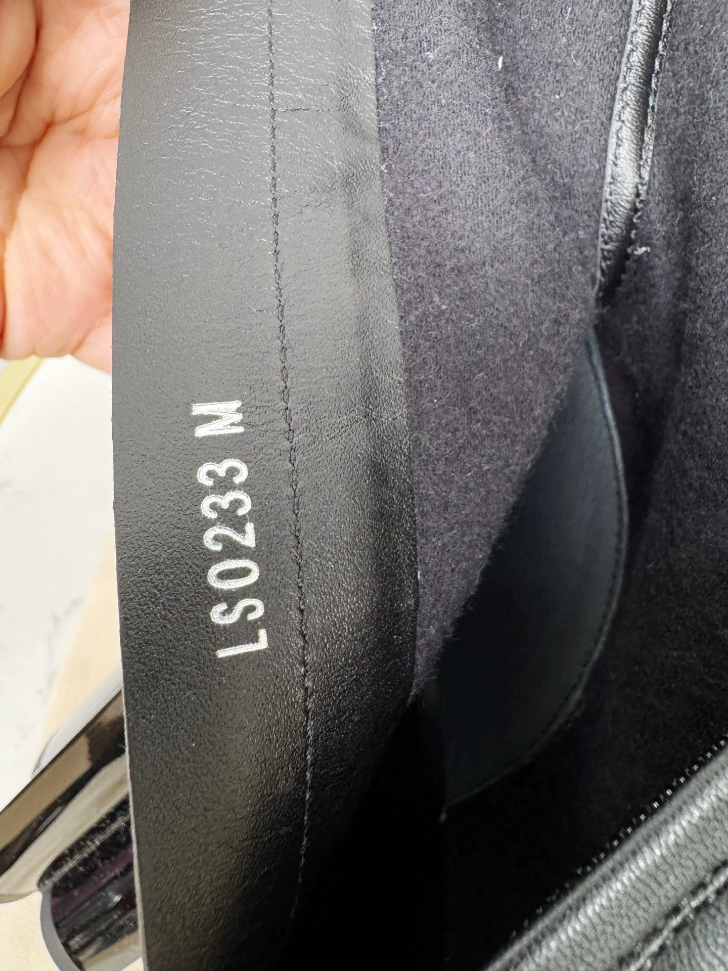 Louis Vuitton Brand new Louis Vuitton boots, authentic Size US 7 / EU 40 - 4 Thumbnail