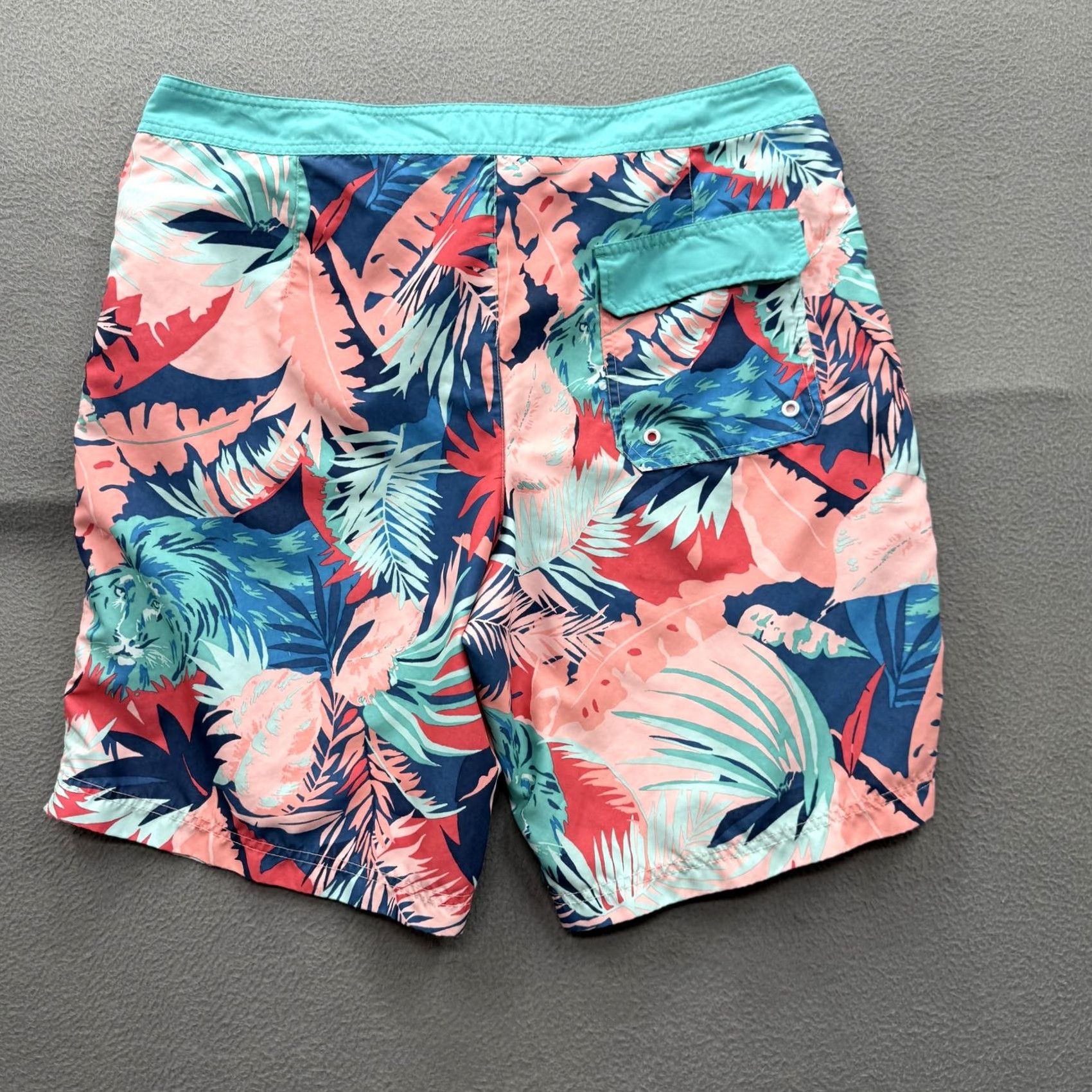American Eagle Outfitters American Eagle Outfitters Swim Trunks Mens Large Multicolor Tropical Lion Print Beach Trunks Sharks? Size US 33 - 2 Thumbnail