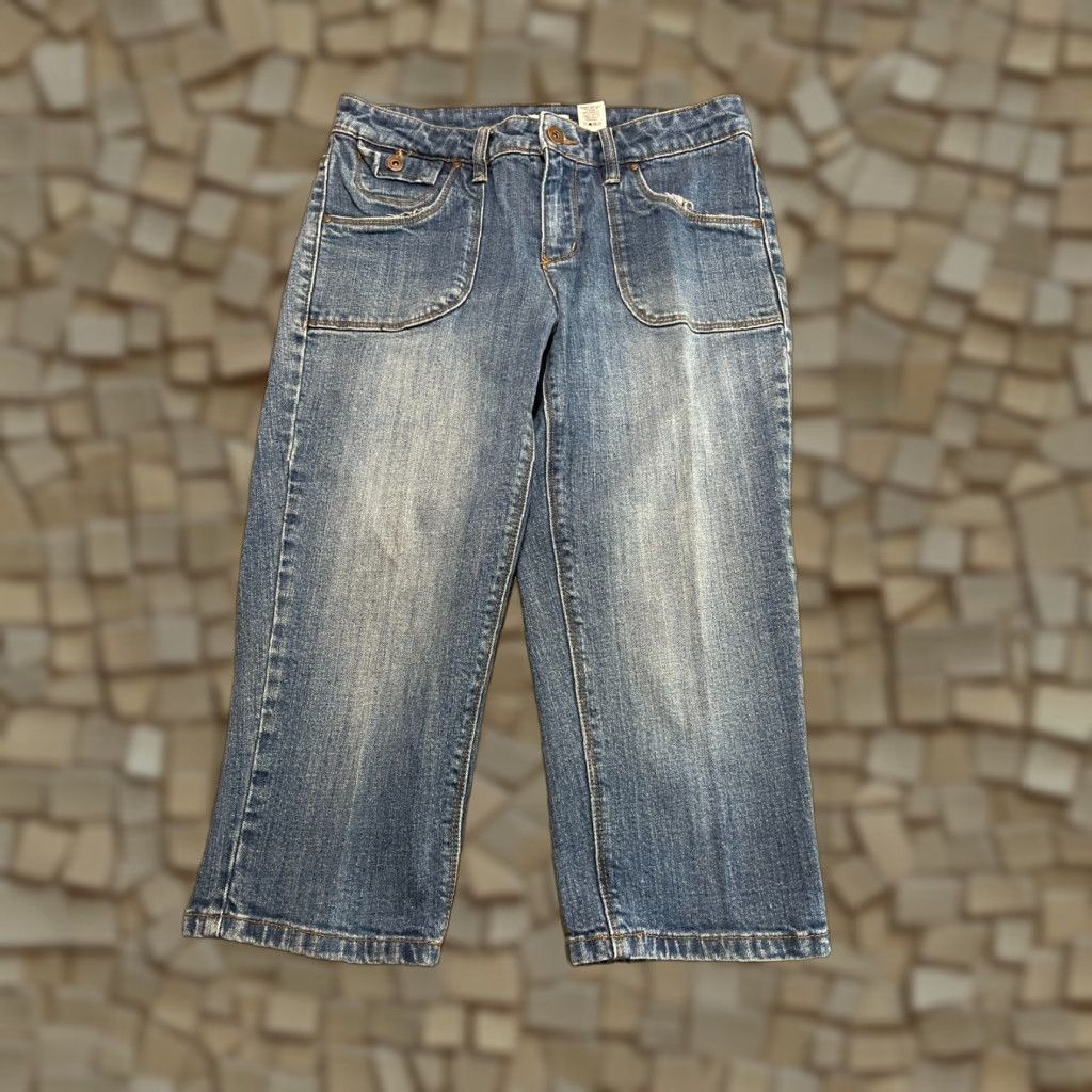 CO Liz & Co Jeans, Women's Petite 6 Capri Denim Stretch Blue, 28 in Waist, Inseam 18, Regular fit, 6P, Blue Denim Capri Jeans, Womens, Liz & Co Size 28" / US 6 / IT 42 - 1 Thumbnail
