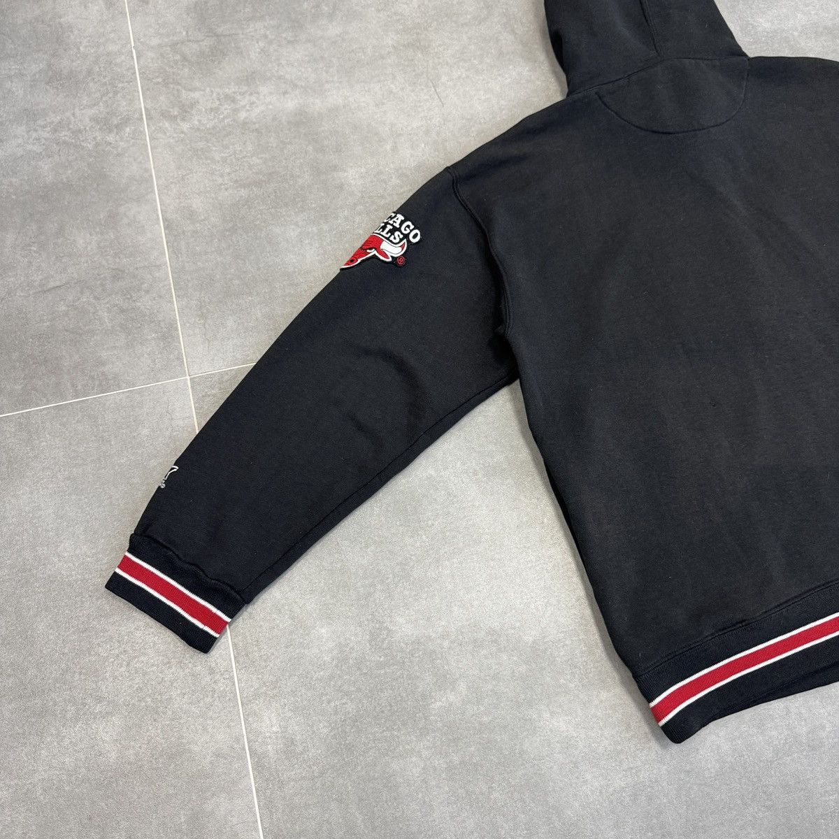 Starter Vintage Starter Chicago Bulls NBA Embroidered Logo Hoodie Size US L / EU 52-54 / 3 - 20 Thumbnail