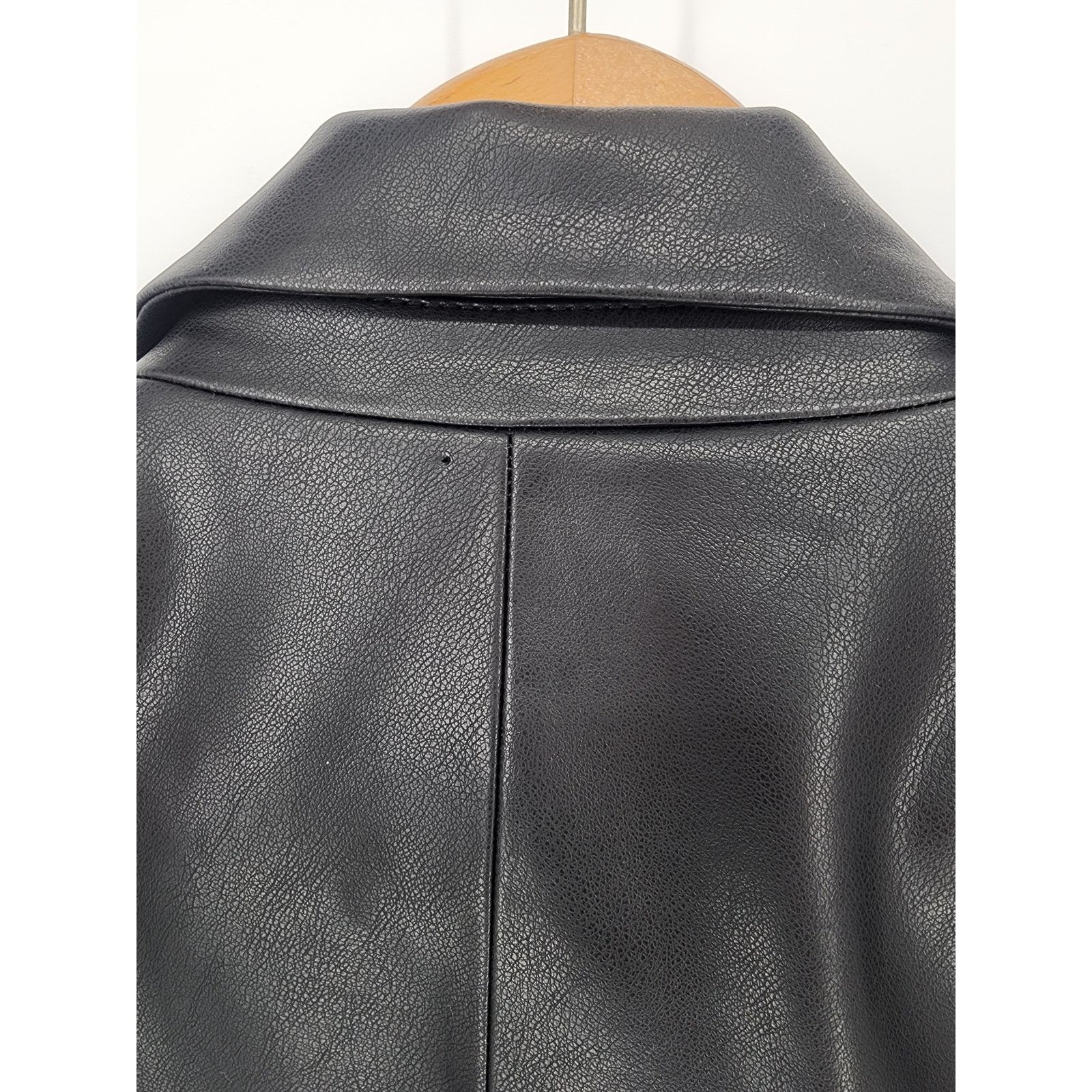 Bcbgmaxazria BCBGMAXAZRIA Black Vegan Leather Blazer Women's Size Large Size L / US 10 / IT 46 - 8 Thumbnail