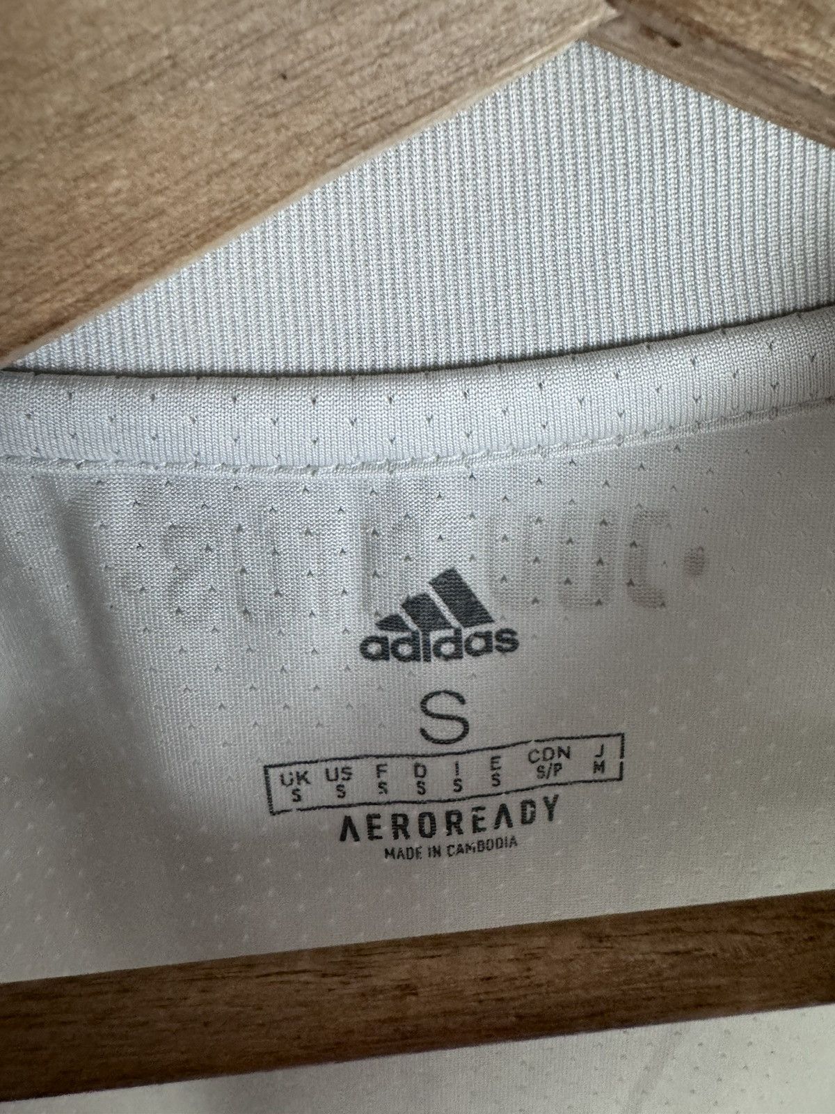 Adidas Vintage Adidas Juventus Soccer Jersey Football Tee Y2K USA Size US S / EU 44-46 / 1 - 3 Thumbnail
