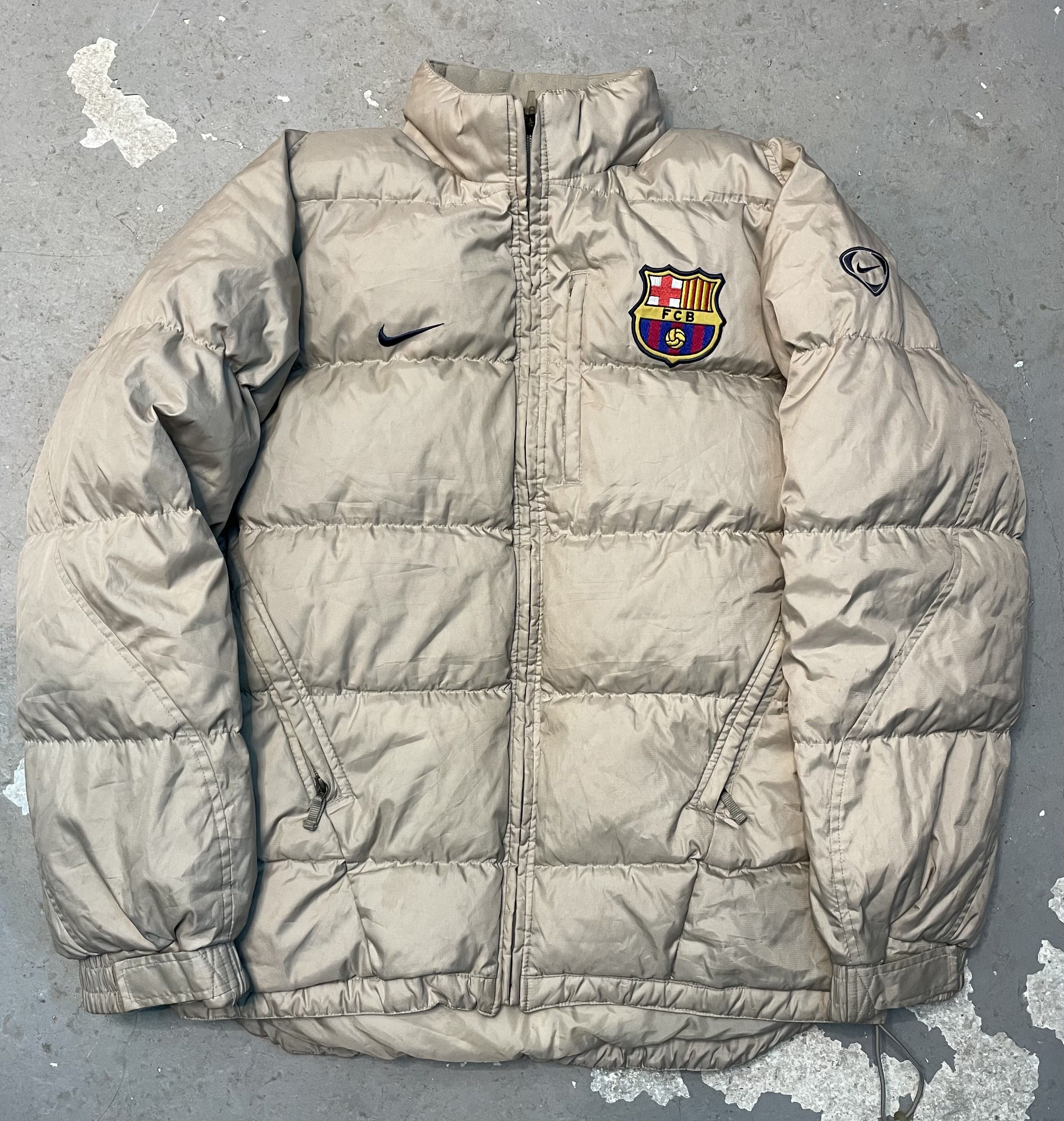 Nike Nike FC Barcelona Puffer Jacket Beige Vintage Size US M / EU 48-50 / 2 - 1 Thumbnail