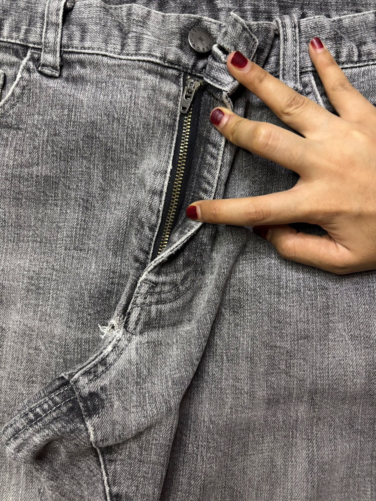 Japanese Brand Vintage Japanese Brand Distressed Loose Jeans Size US 32 / EU 48 - 3 Thumbnail