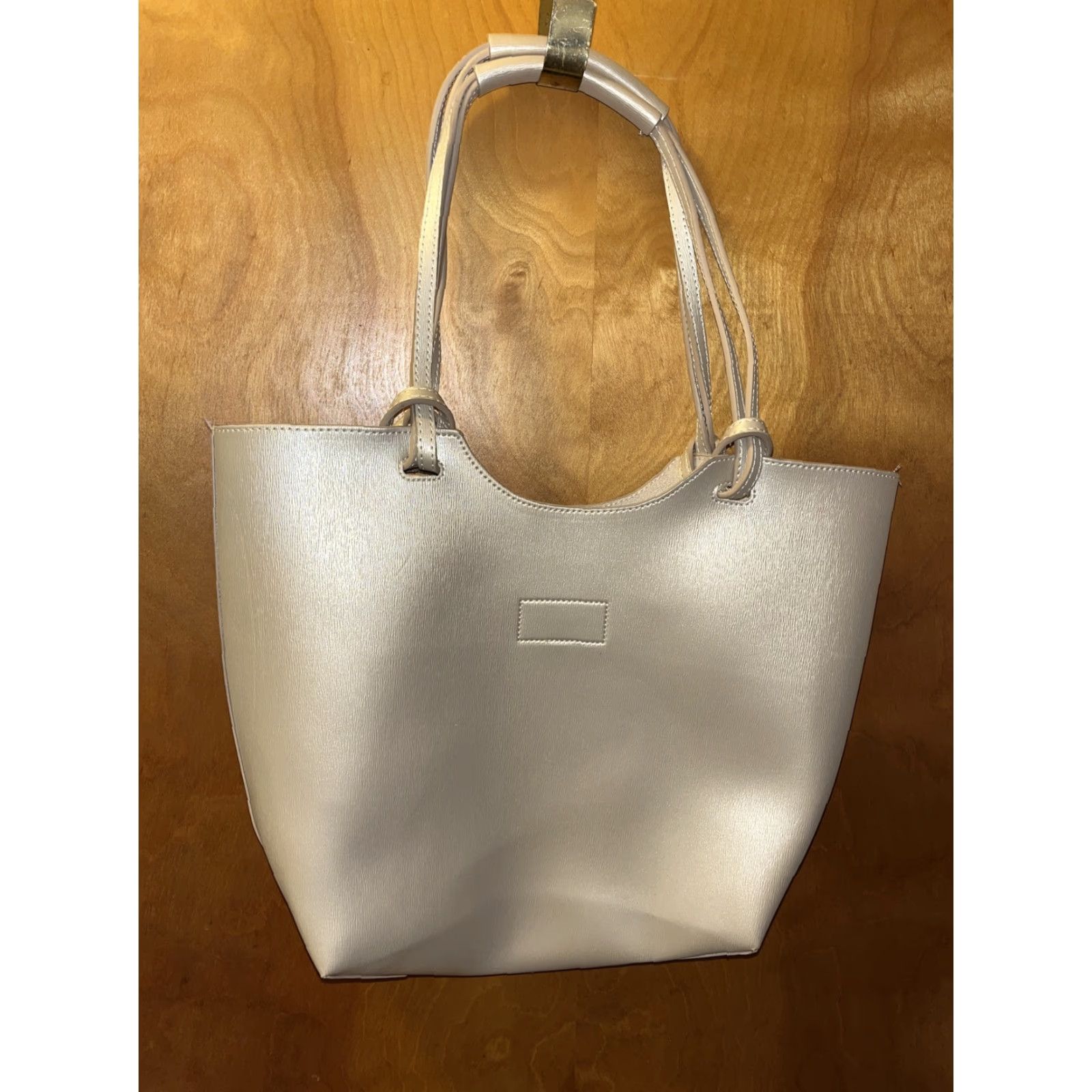 Neiman Marcus Neiman Marcus Leather Tote Bag Large Champagne Gold Lightweight Shoulder Strap Womens Size ONE SIZE - 6 Thumbnail