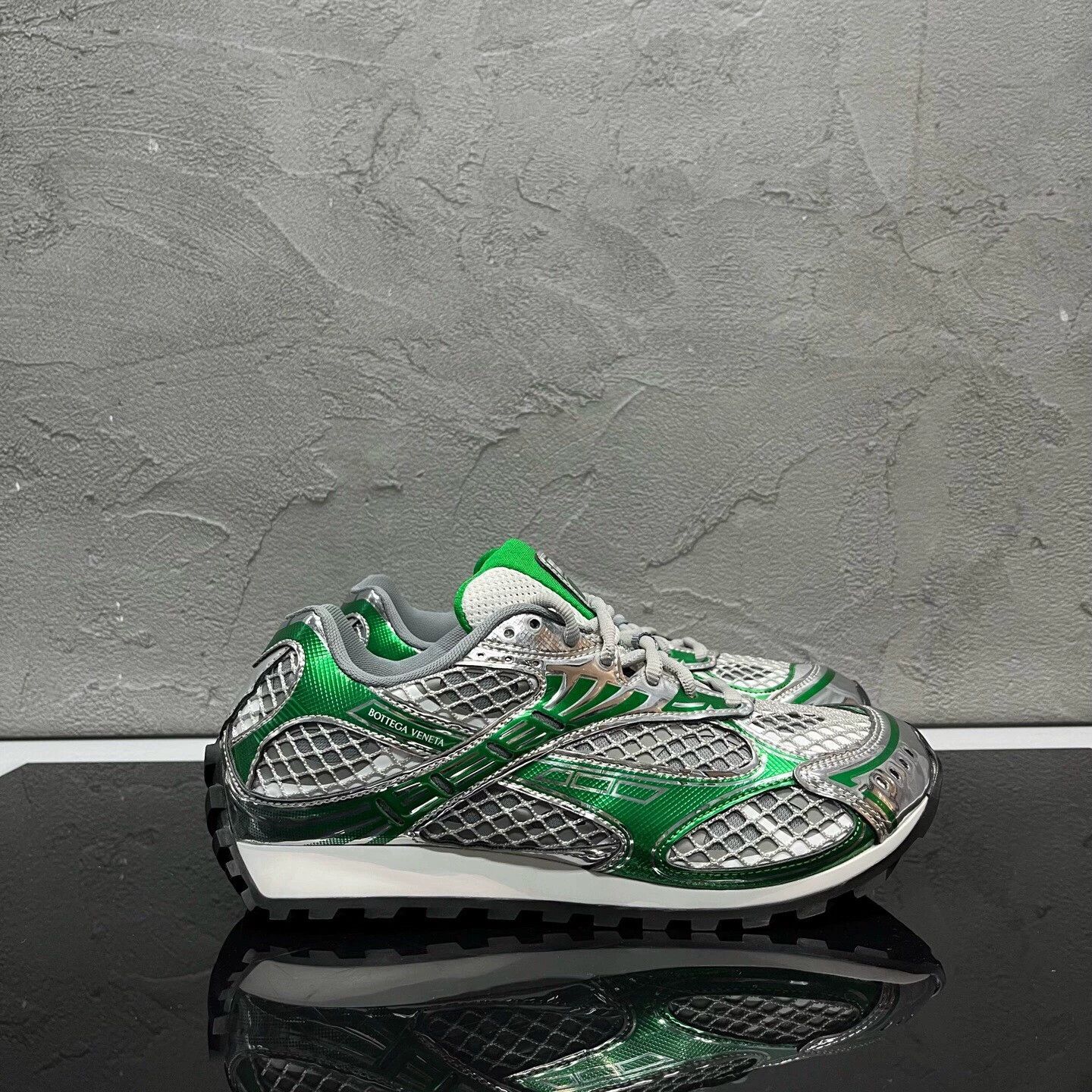 Bottega Veneta Bottega Veneta Orbit Parakeet Sneakers 40 EU New with box Size US 9 / IT 39 - 3 Thumbnail