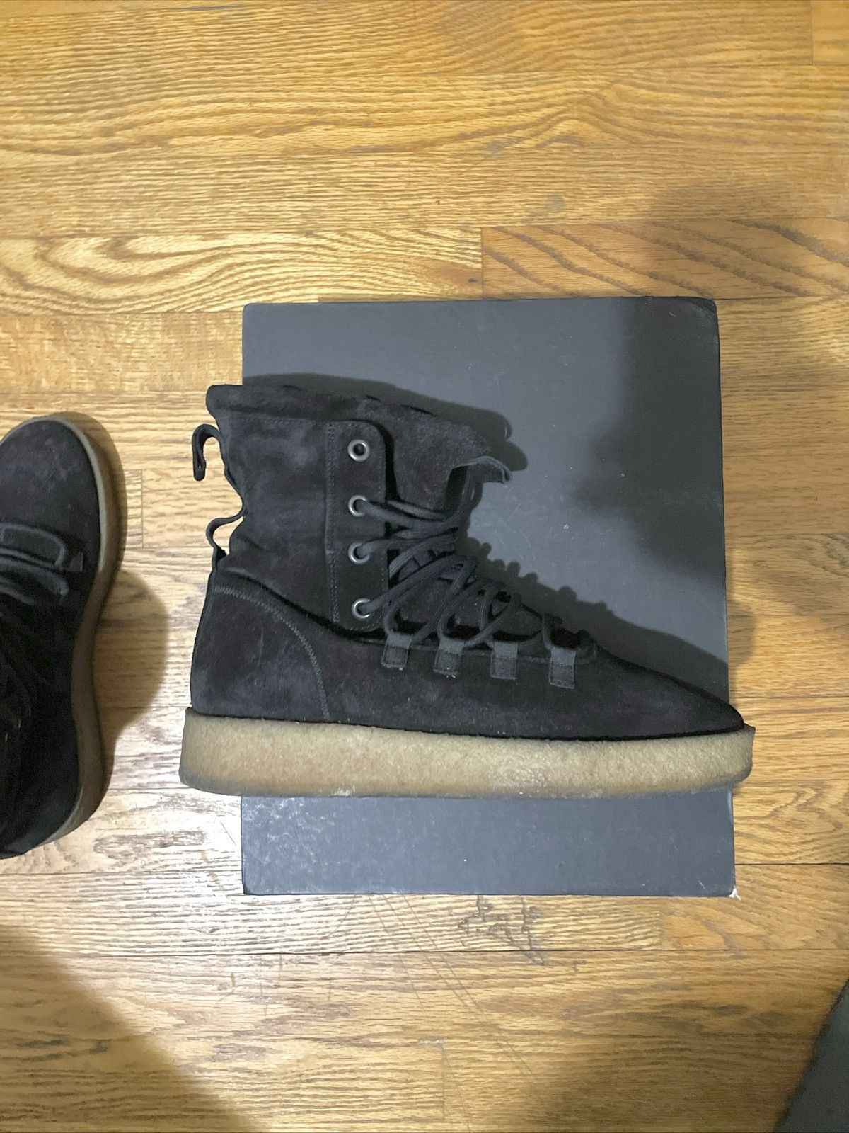 Represent Clo. REPRESENT DUSK BOOTS LEATHER SUEDE GUM SOLE SZ 8 Size US 8 / EU 41 - 3 Thumbnail