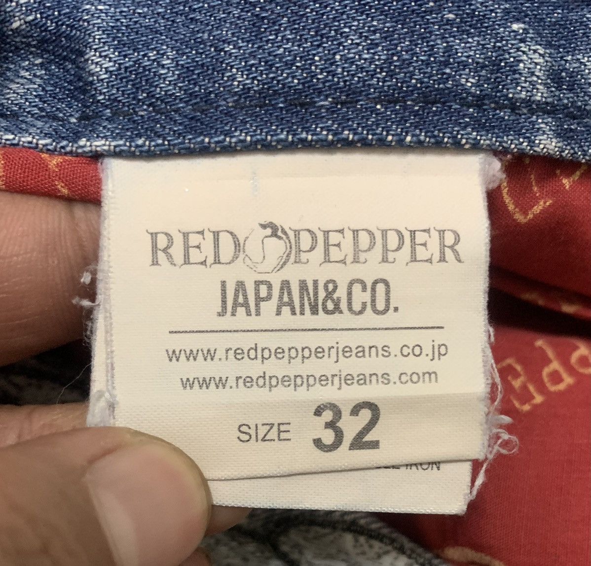 If Six Was Nine Vintage Red Pepper Embroidery Skull Faded Blue Jeans Size US 33 - 10 Thumbnail