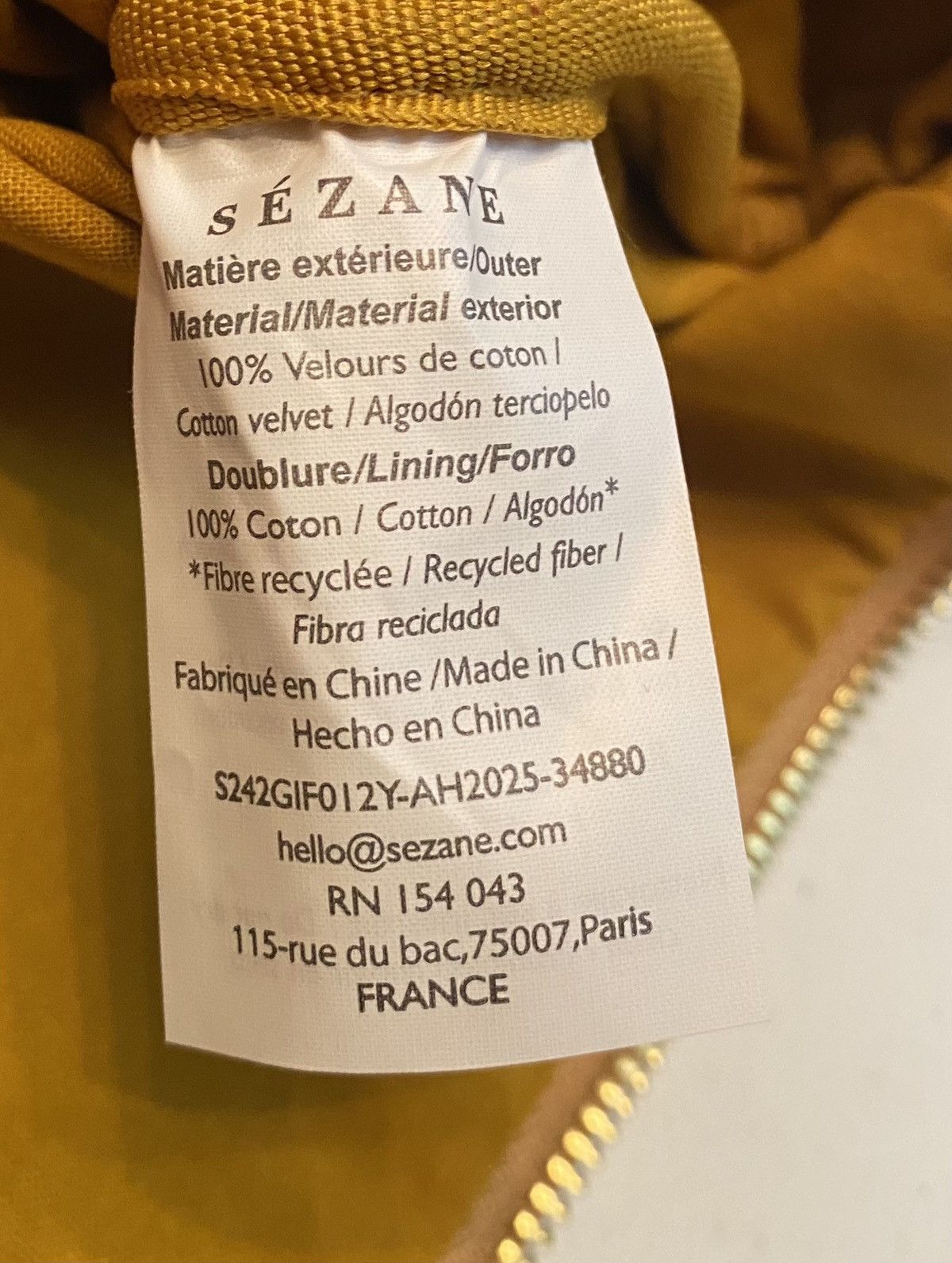 Sezane Sézane Paris crush velvet logo clutch pouch Ochre VGC Size ONE SIZE - 10 Thumbnail