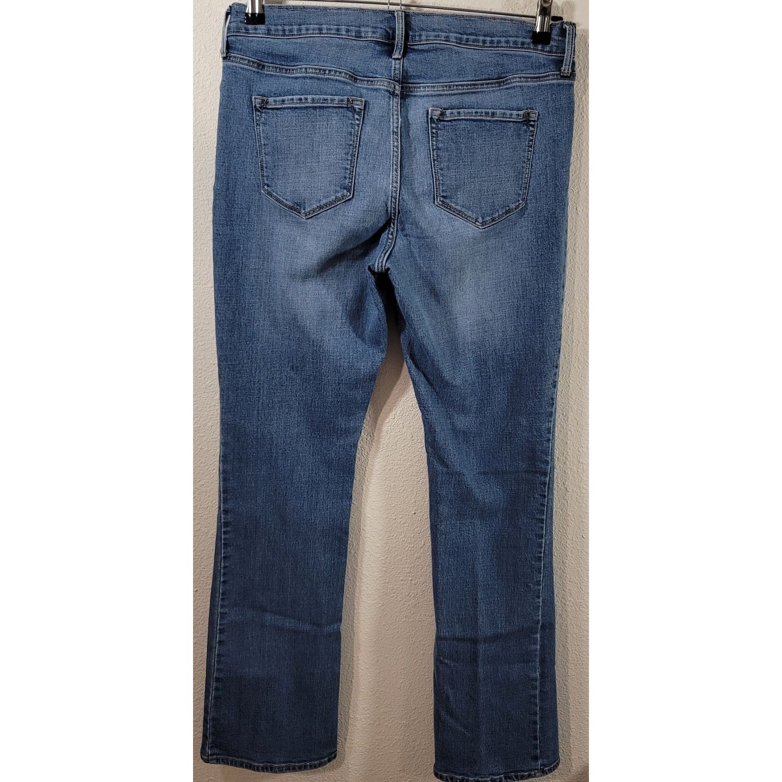 Old Navy Old Navy Mid Rise Blue Light Washed Denim Jeans 10 Stretch Size 32" / US 10 / IT 46 - 2 Thumbnail