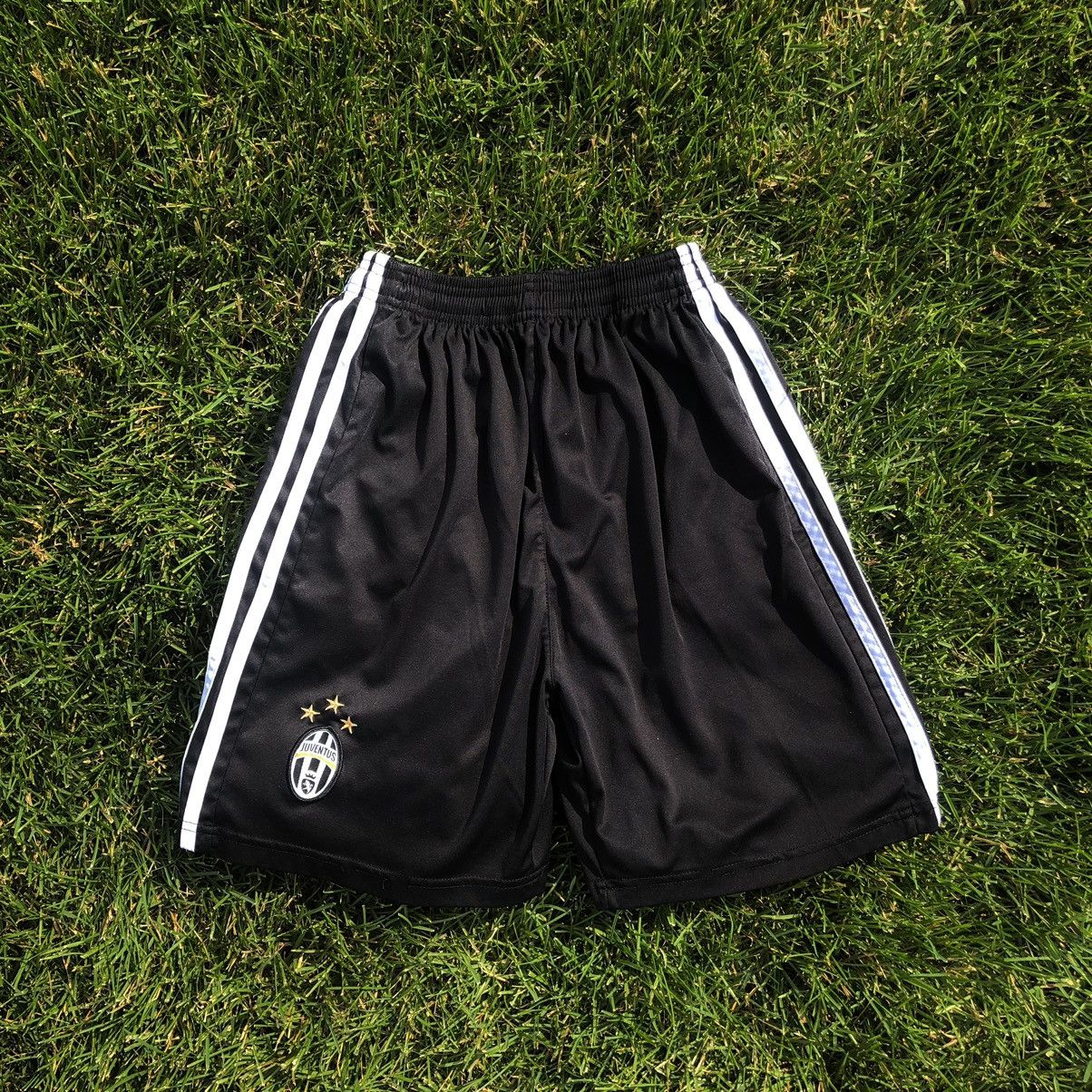 Other Juventus fan shorts Size US 36 / EU 52 - 1 Thumbnail