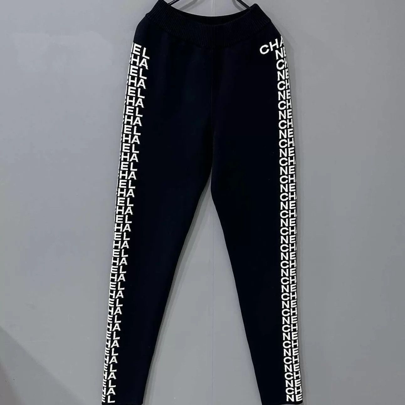 Chanel Chanel women's black all over print 38 99 New pants Size 27" / US 4 / IT 40 - 3 Thumbnail