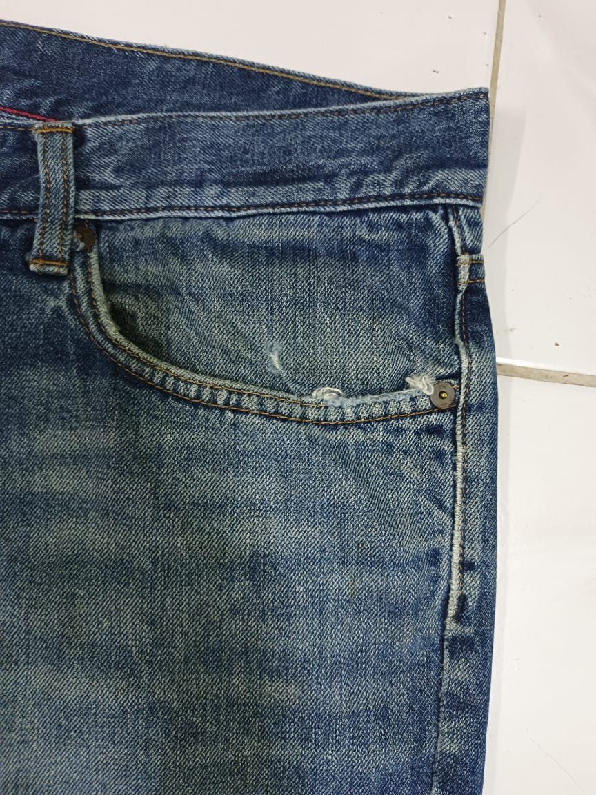 Tommy Hilfiger × Vintage Distressed Tommy Hilfiger Classic Jeans Straight Denim Pants Size US 39 - 10 Thumbnail