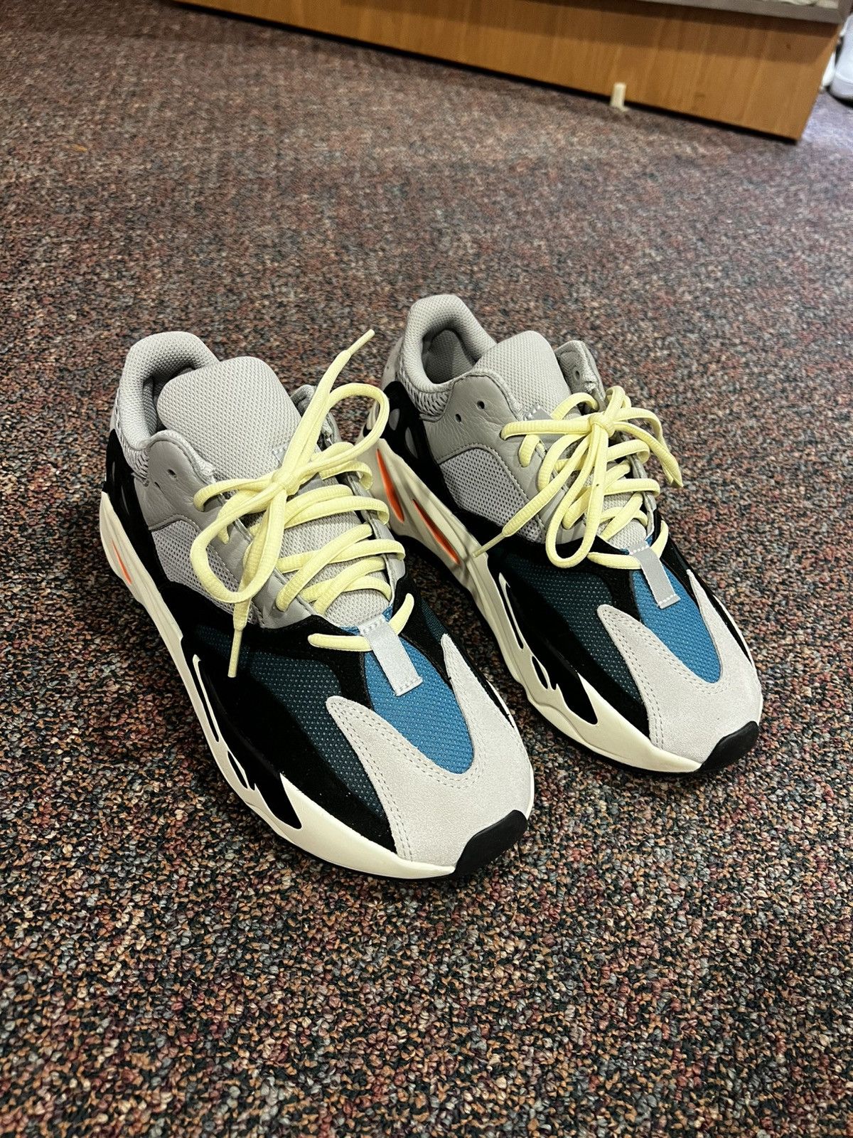 Yeezy Yeezy boost 700 waverunner Size US 8.5 / EU 41-42 - 1 Thumbnail