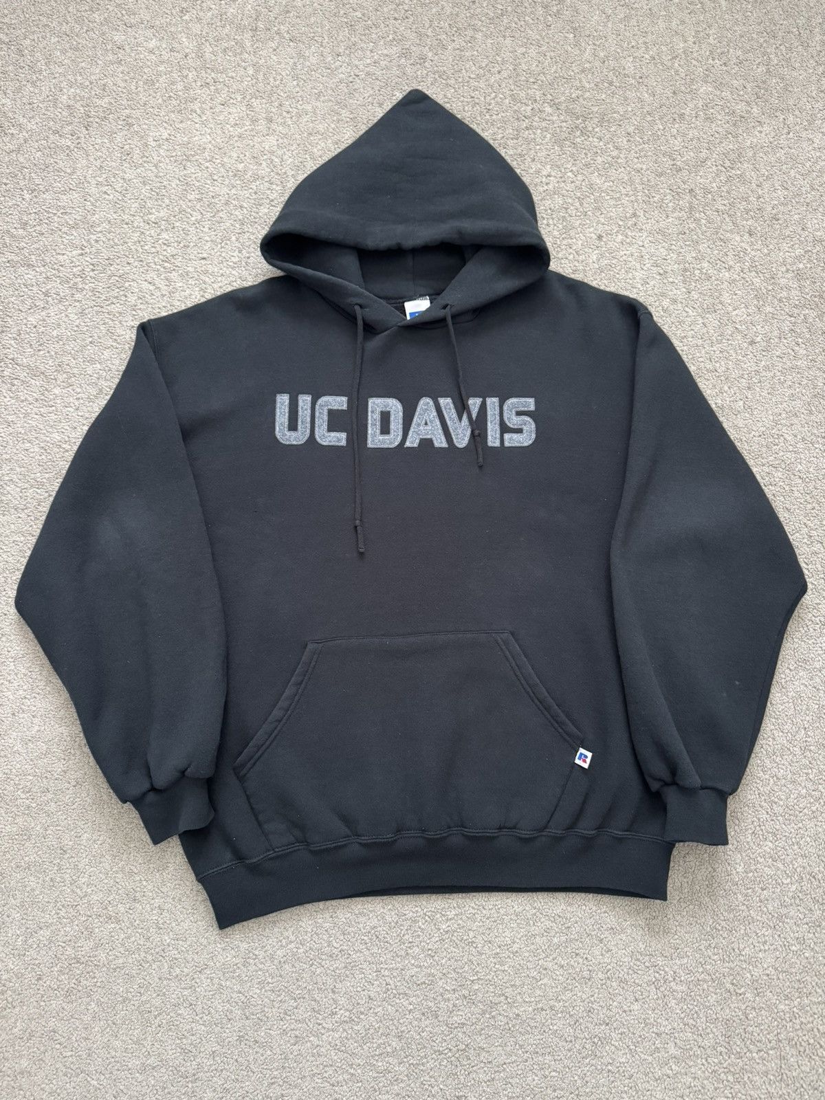 Russell Athletic 1990s Vintage UC Davis Logo Russell Pullover Hoodie Size US XL / EU 56 / 4 - 1 Thumbnail