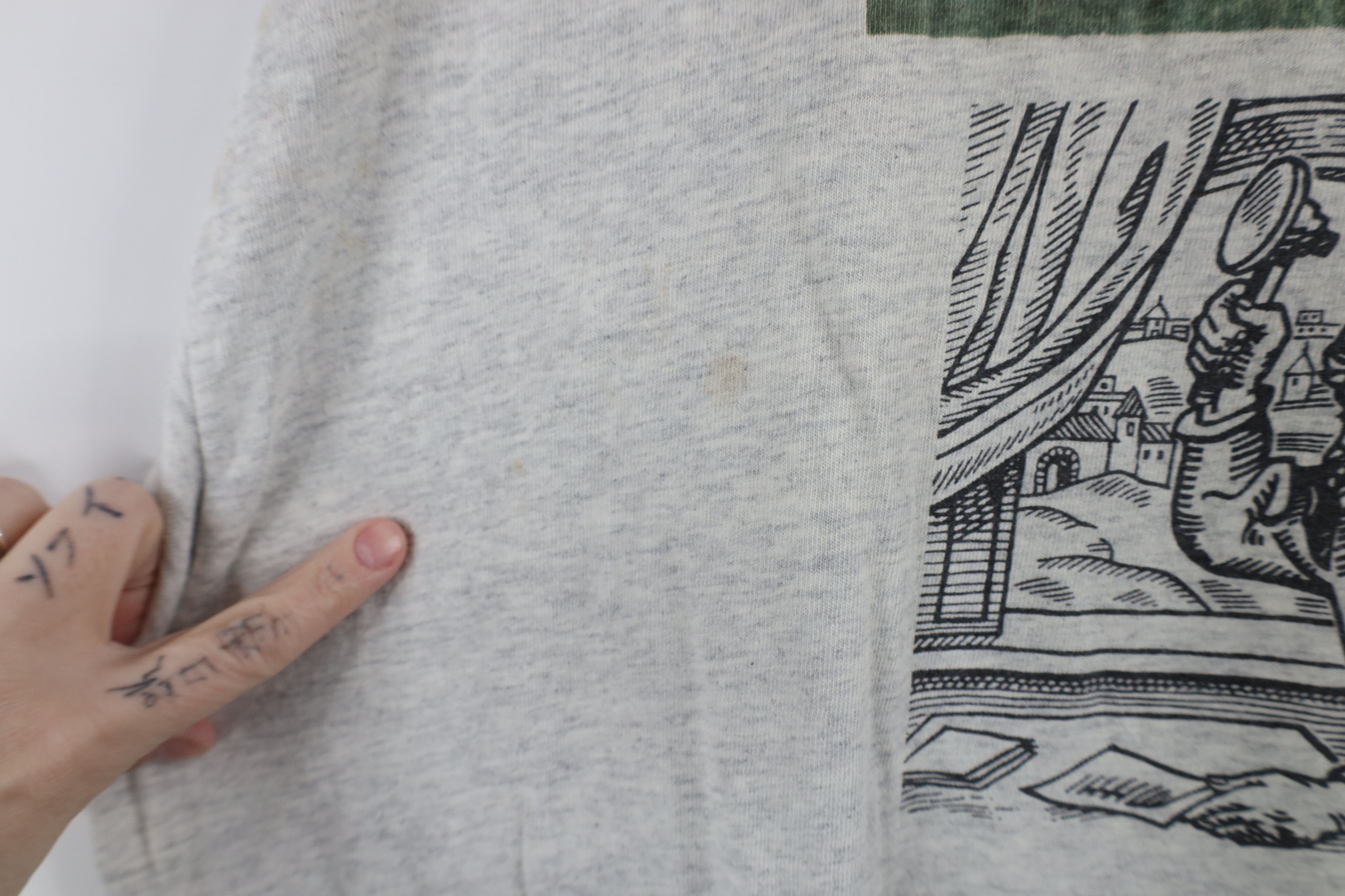 Vintage Vintage 90s Streetwear Spell Out Goldschlager T-Shirt Gray Size US XL / EU 56 / 4 - 10 Thumbnail