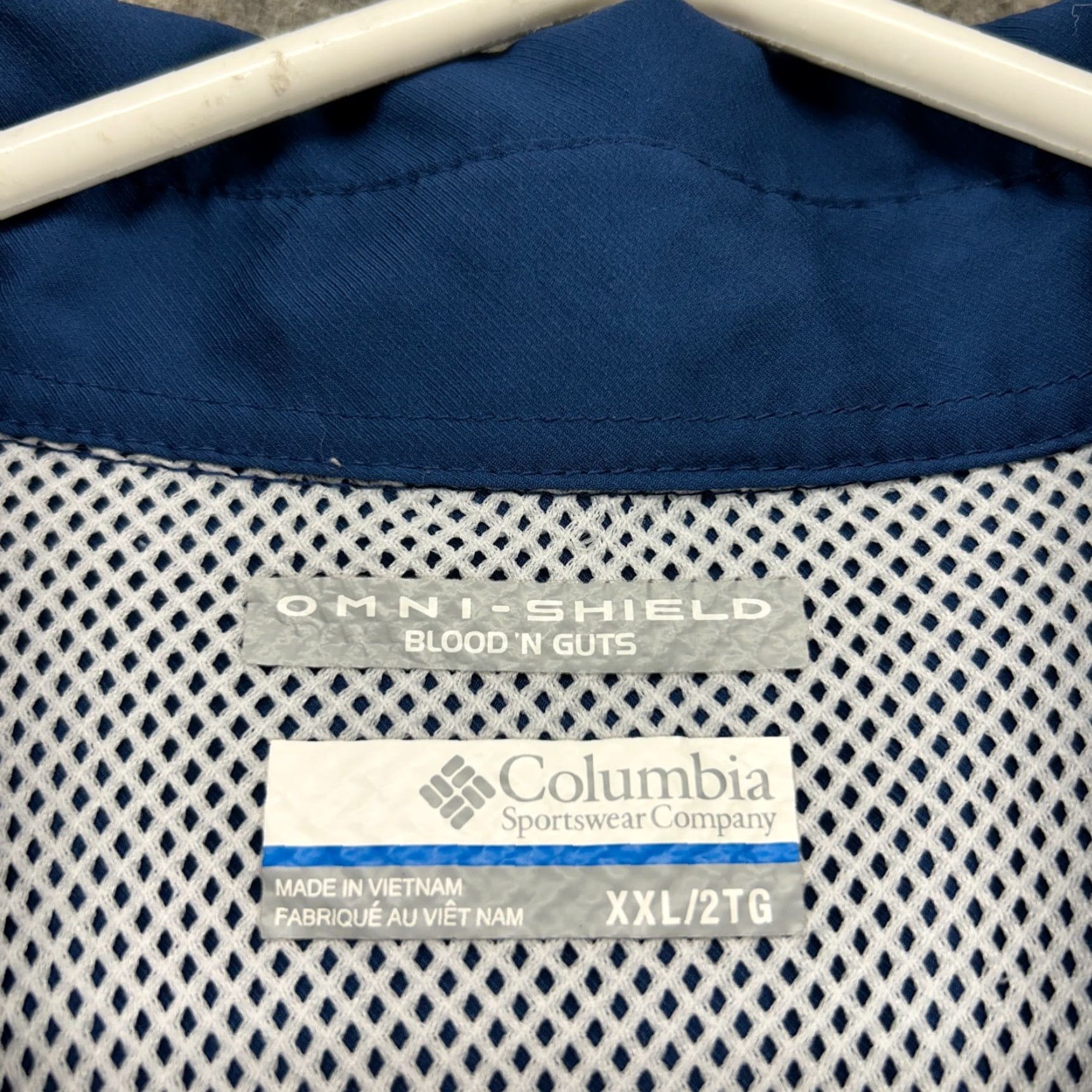 Vintage Columbia Shirt Mens 2XL Blue Button-Down Short Sleeve Fishing Omni Shield Size US XXL / EU 58 / 5 - 2 Thumbnail
