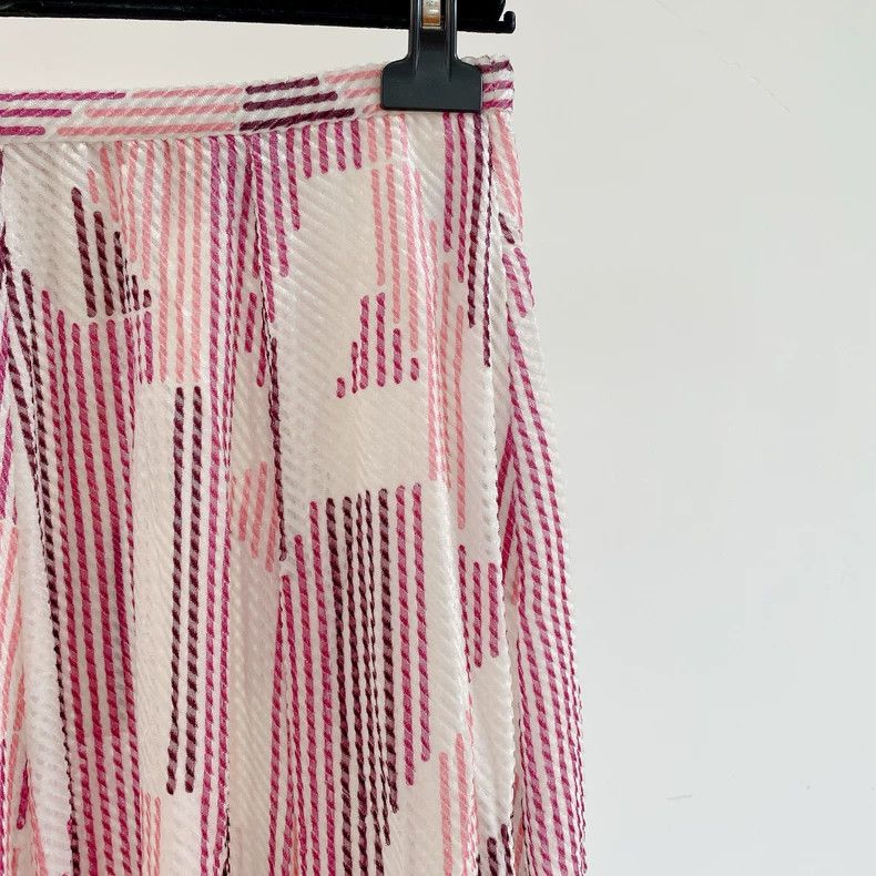 Chanel Chanel White striped skirt 2504-Nextarrow Size 26" / US 2 / IT 38 - 3 Thumbnail