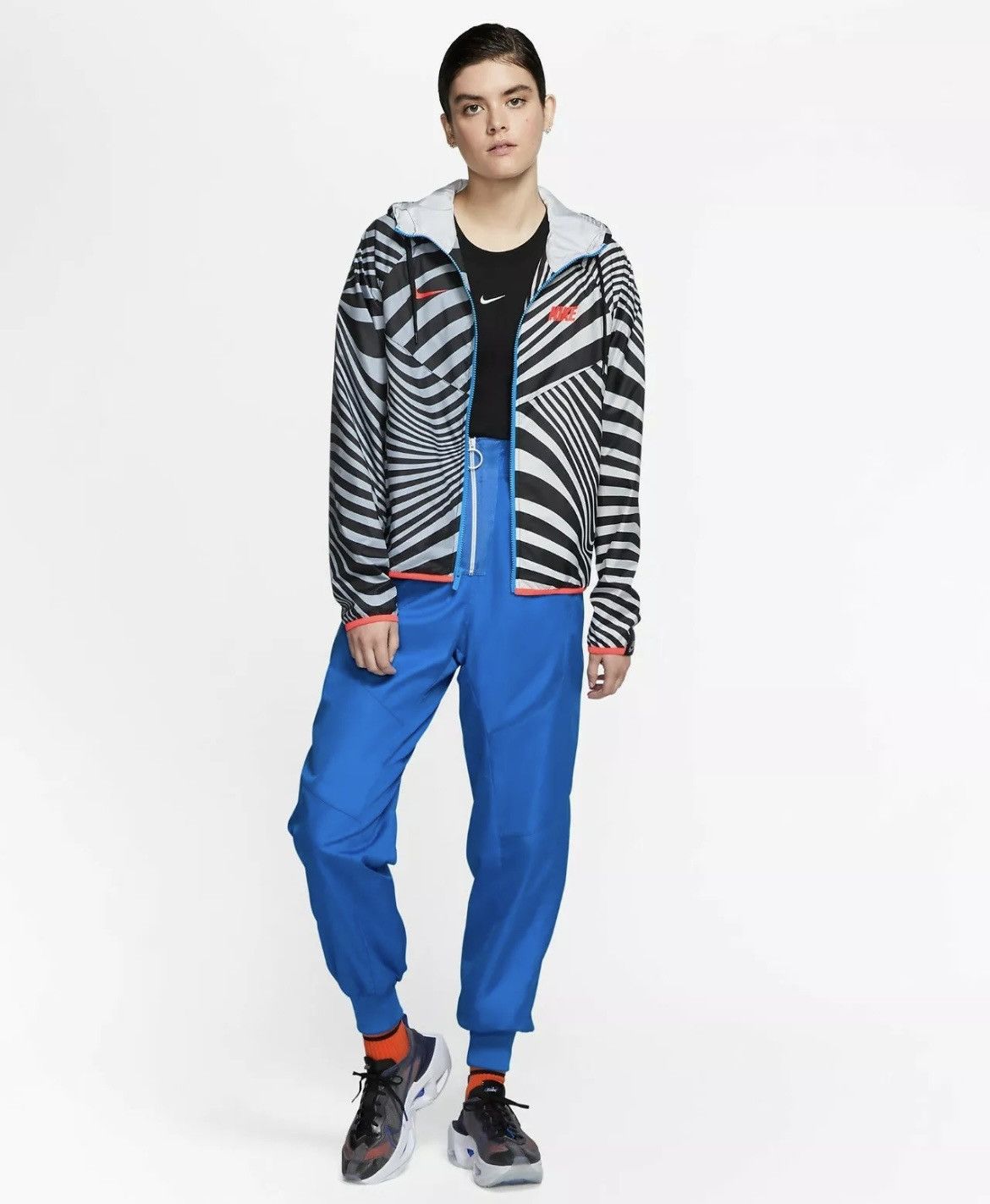 Nike NIKE SPORTWEAR WMN AIR MAX WINDRUNNER JACKET Size US M / EU 48-50 / 2 - 17 Thumbnail