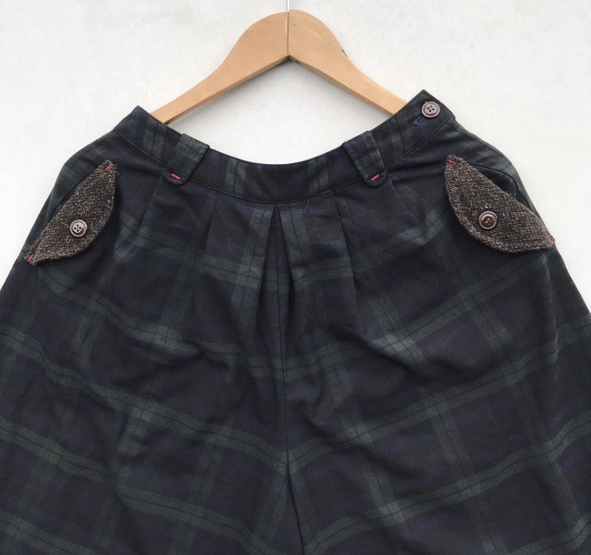 Harris Tweed 🔥Accept Binding Offer🔥 Harris Tweed Black And Green Shorts Size US 30 / EU 46 - 3 Thumbnail
