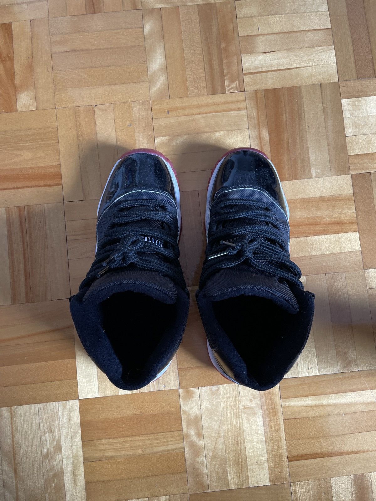 Nike Jordan 11 Bred (2019 GS) Size US 7 / EU 40 - 2 Thumbnail