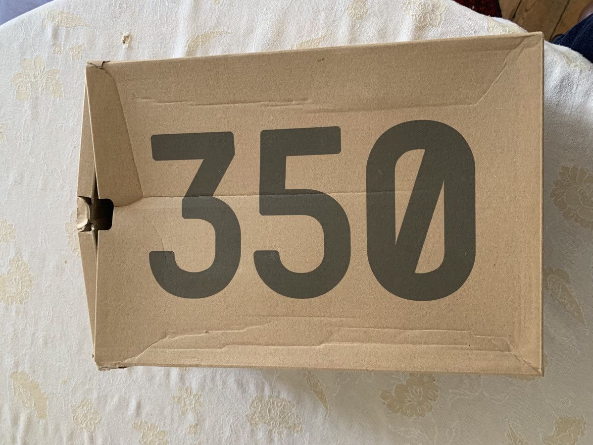 Adidas Adidas Yeezy Boost 350 V2 GID 'Glow' sz. 9 Size US 9 / EU 42 - 13 Thumbnail