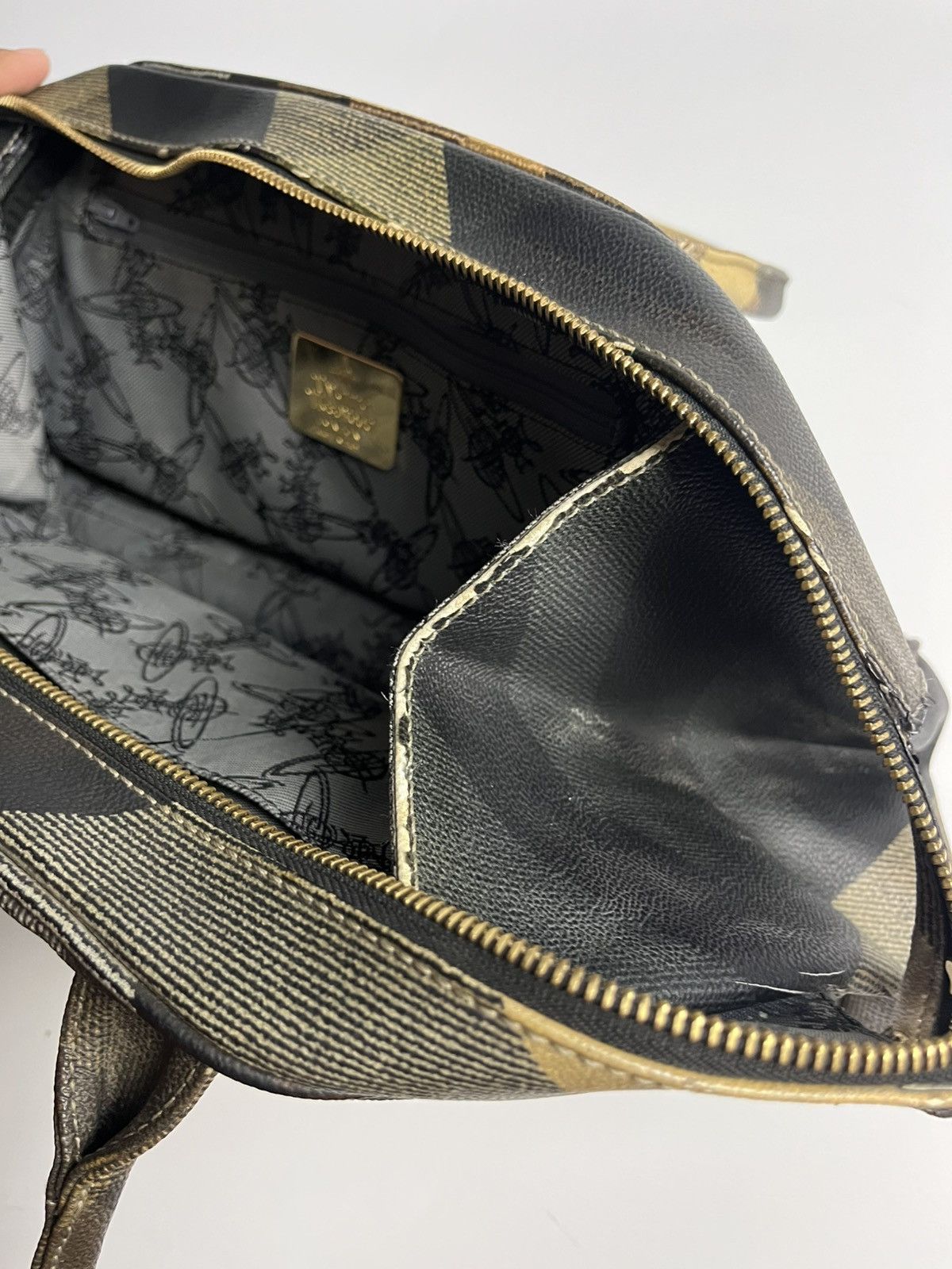 Vivienne Westwood Vivienne Westwood Derby Vinyl Leather Hamd Bag Size ONE SIZE - 16 Thumbnail