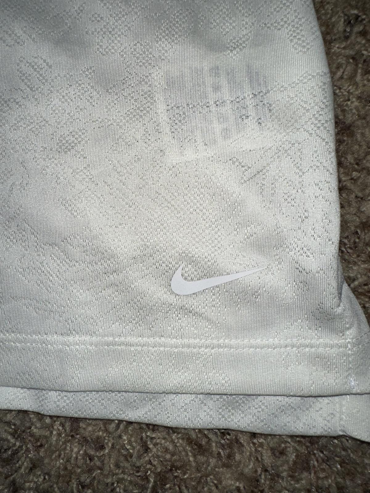 Nike Nike Women’s Breathe Golf Short Sleeve Shirt Sample Size S / US 4 / IT 40 - 2 Thumbnail