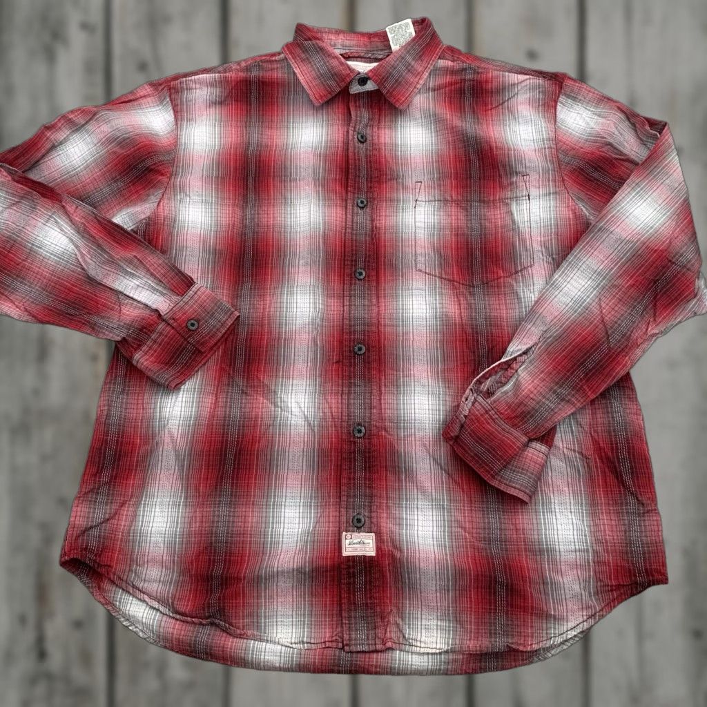 Levi's VINTAGE Levi's Shirt Mens L Red Plaid Long Sleeve Button-Up 100% Cotton Size US L / EU 52-54 / 3 - 1 Thumbnail