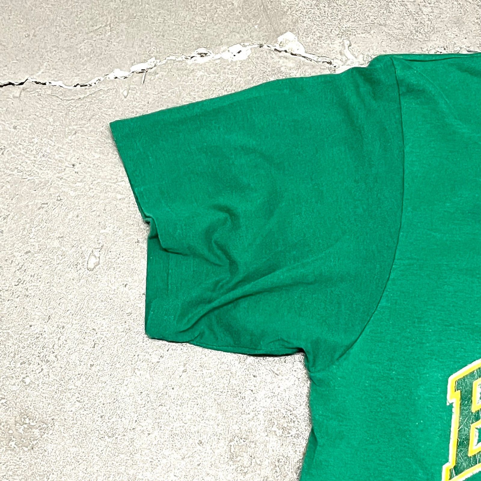 Vintage Vintage 1990’s NBA Boston Celtics Graphic T-shirt Medium Size US M / EU 48-50 / 2 - 5 Thumbnail